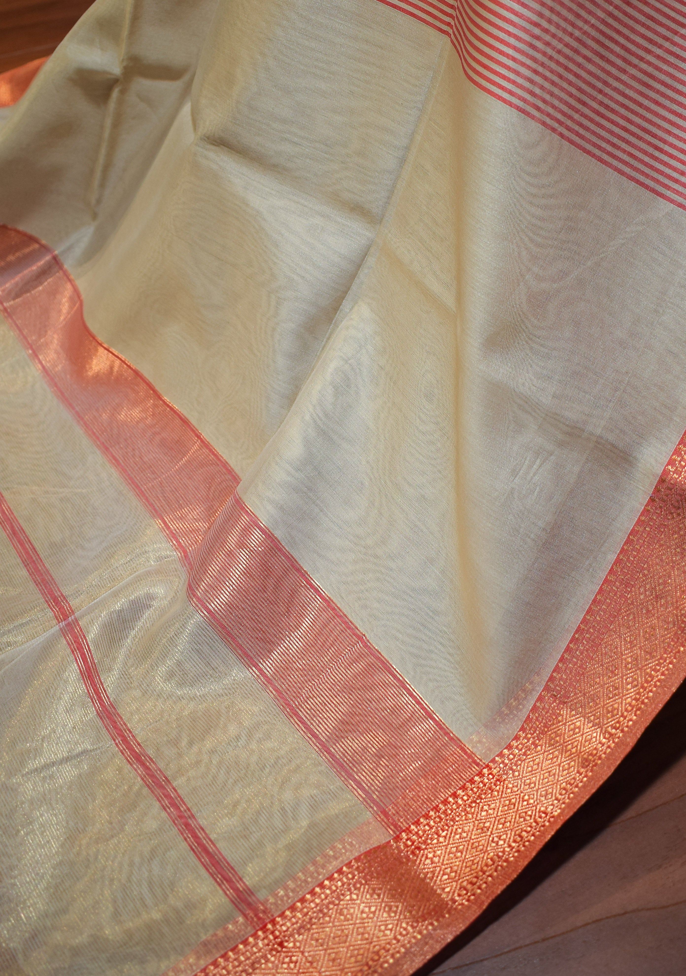 Antique Gold Maheshwari Tissue Silk Saree