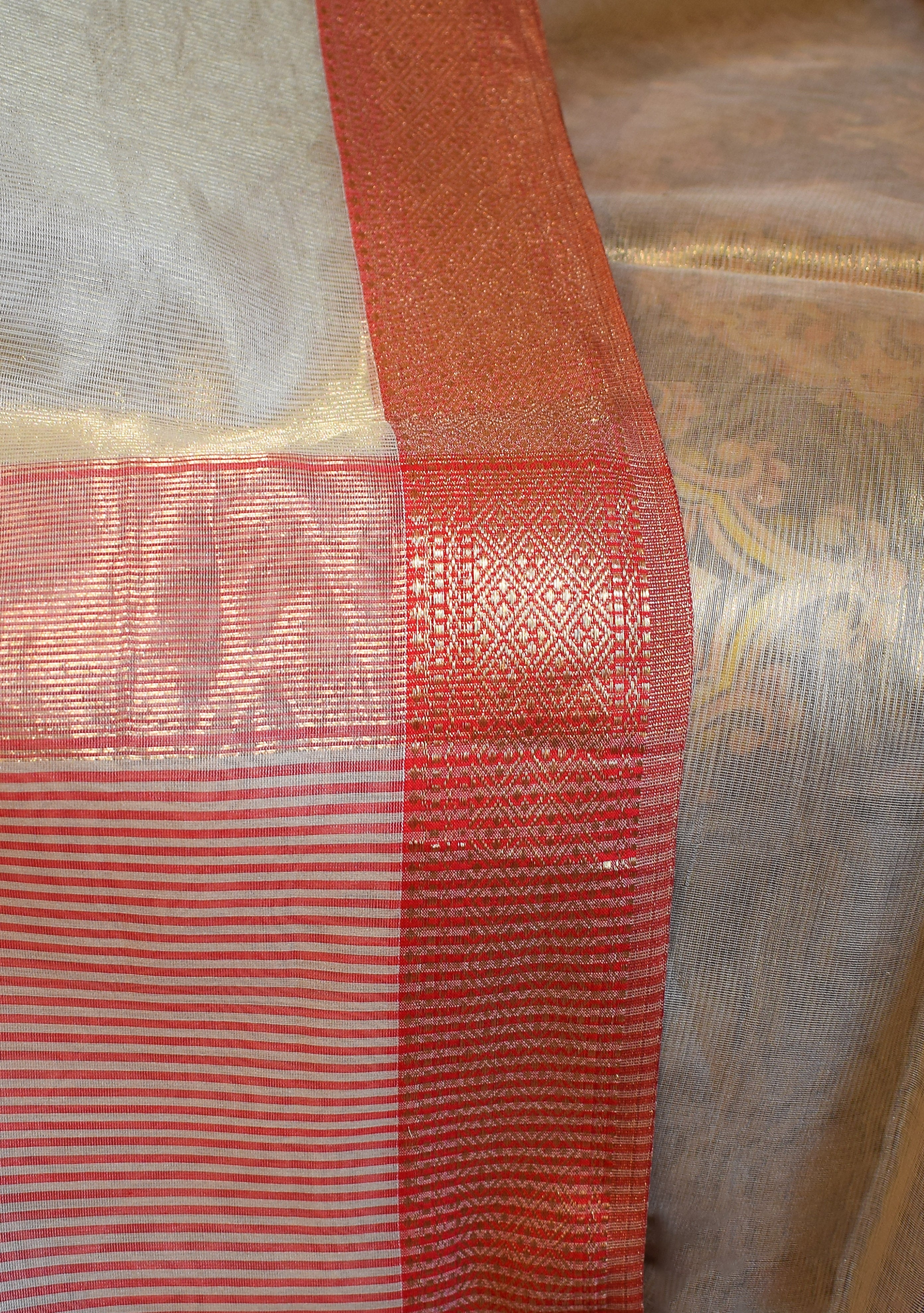 Antique Gold Maheshwari Tissue Silk Saree