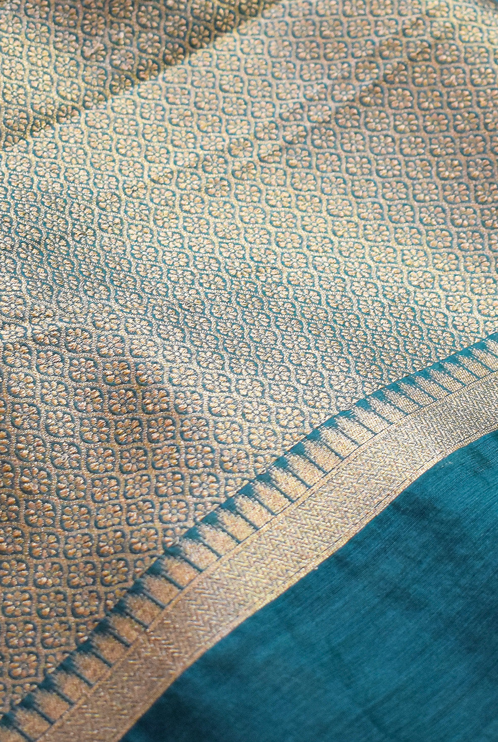 Chanderi stripes pattern woven Banarasi saree with golden border-bottle green