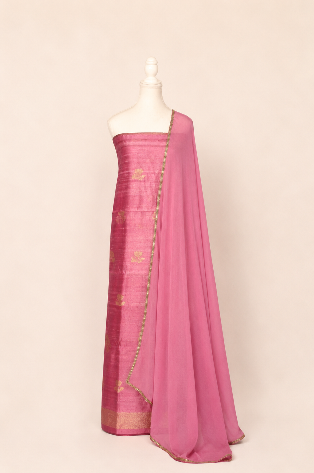 Pure tussar silk kurta with kadwa weaving,matching crepe bottom & chiffon dupatta with lace-soft pink