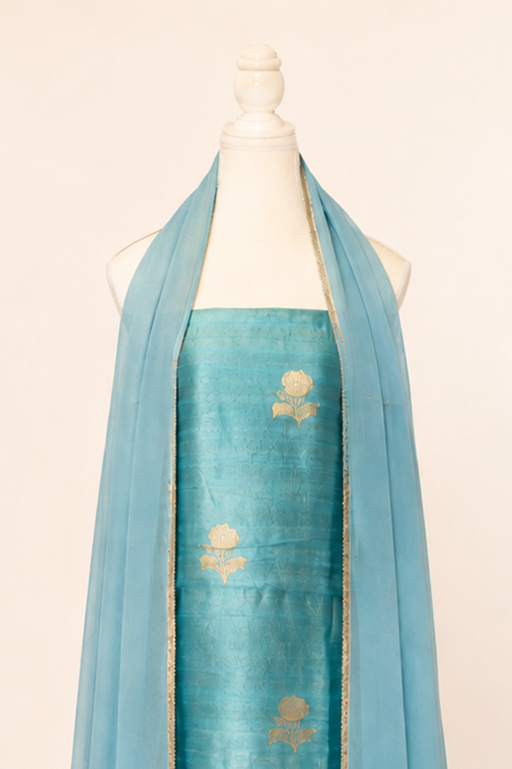 Pure tussar silk kurta with kadwa weaving,matching crepe bottom & chiffon dupatta with lace-light blue