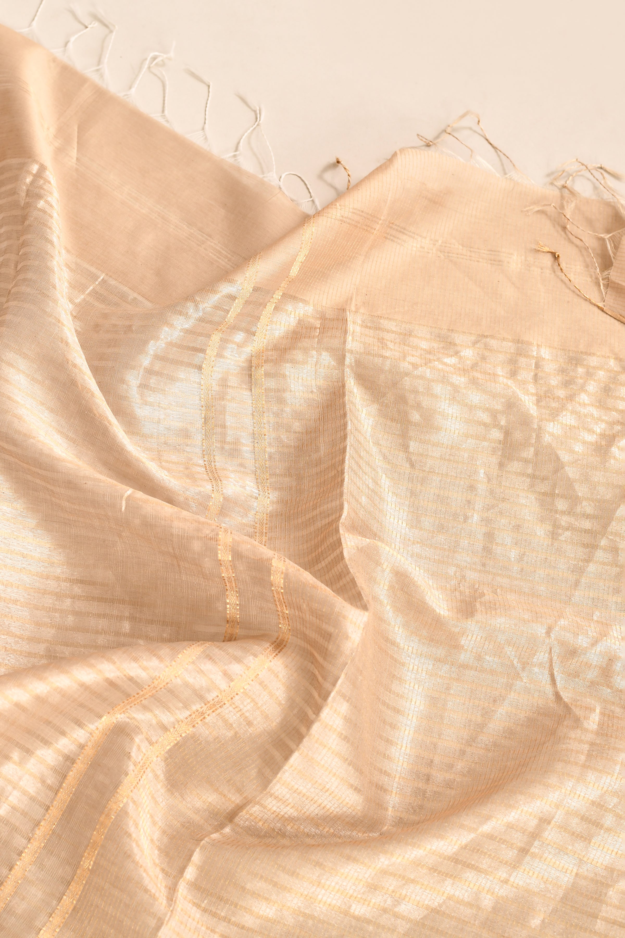 Maheshwari pure handloom saree with golden stripes pallu and thin golden zari border