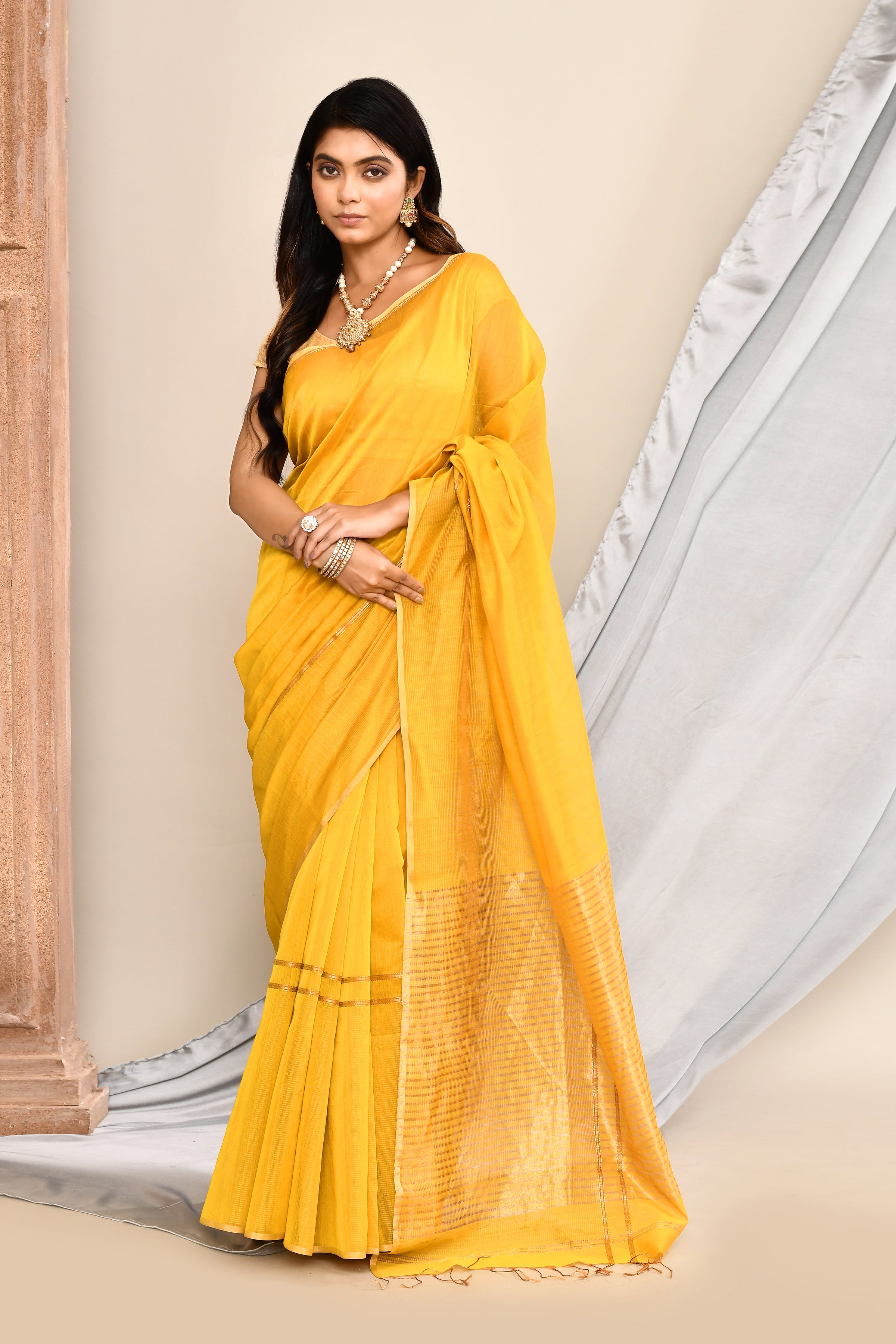 Maheshwari pure handloom saree with golden stripes pallu and thin golden zari border