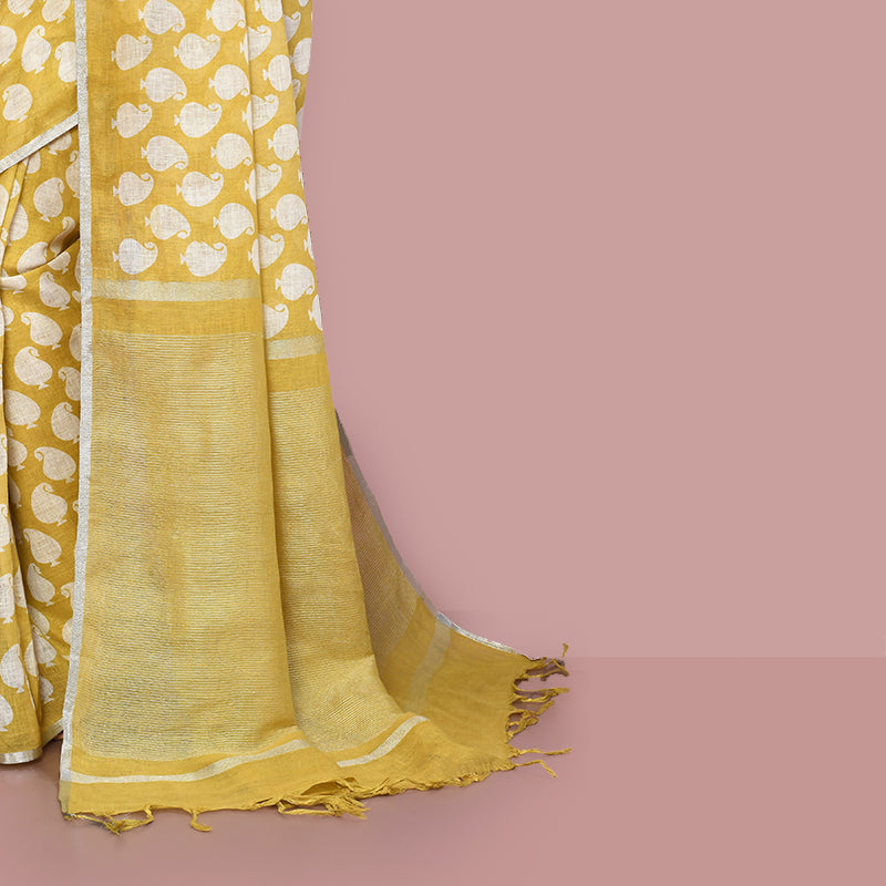 Paisely printed linen cotton saree zari border with blouse piece