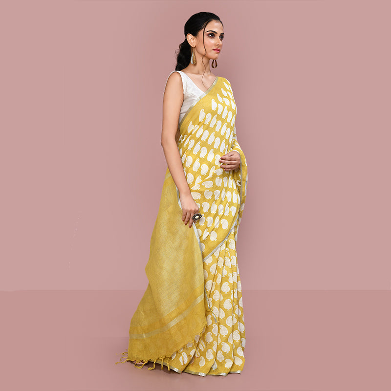 Paisely printed linen cotton saree zari border with blouse piece