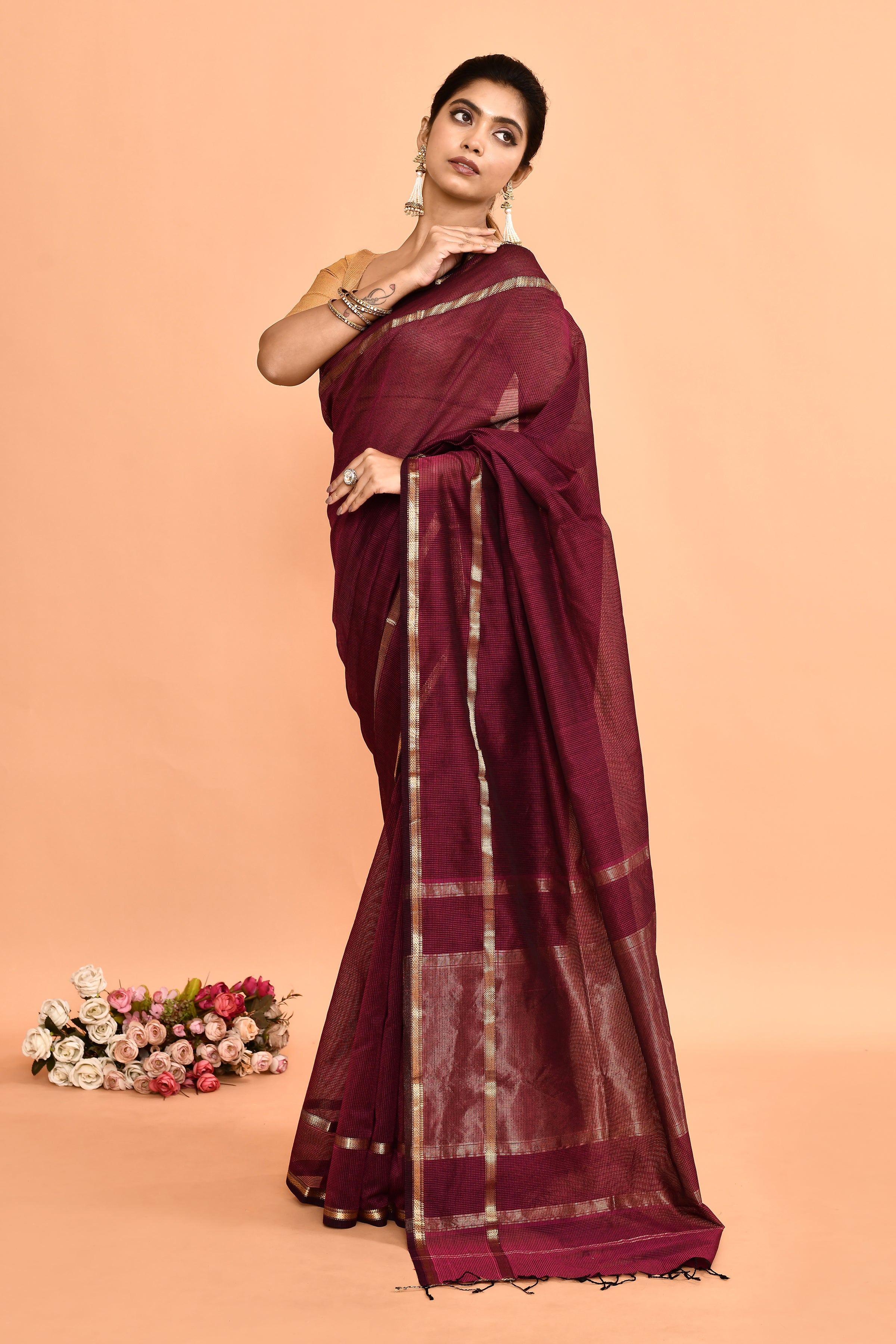 Plain Maheshwari pure handloom double border small checks saree