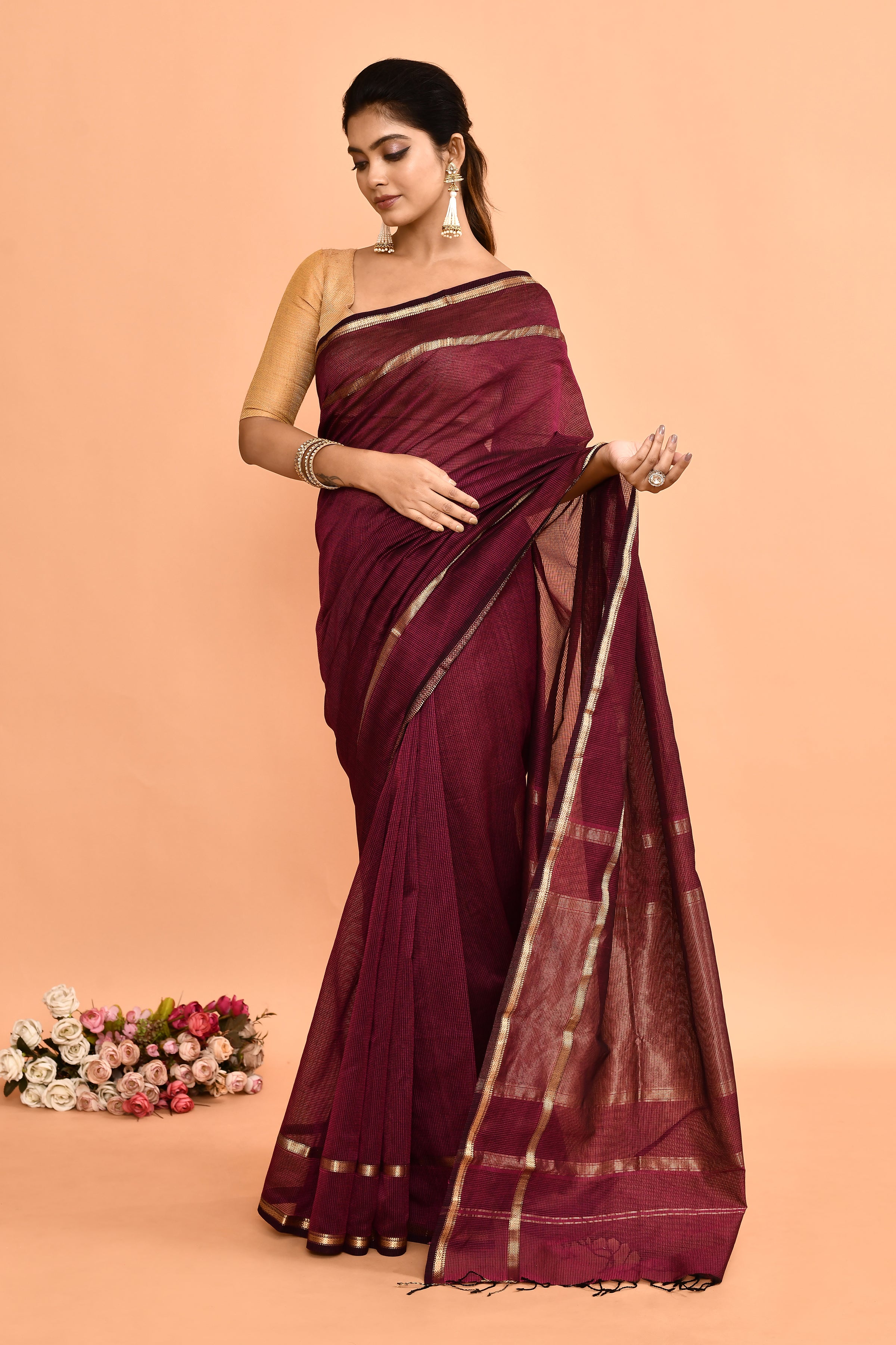 Plain Maheshwari pure handloom double border small checks saree