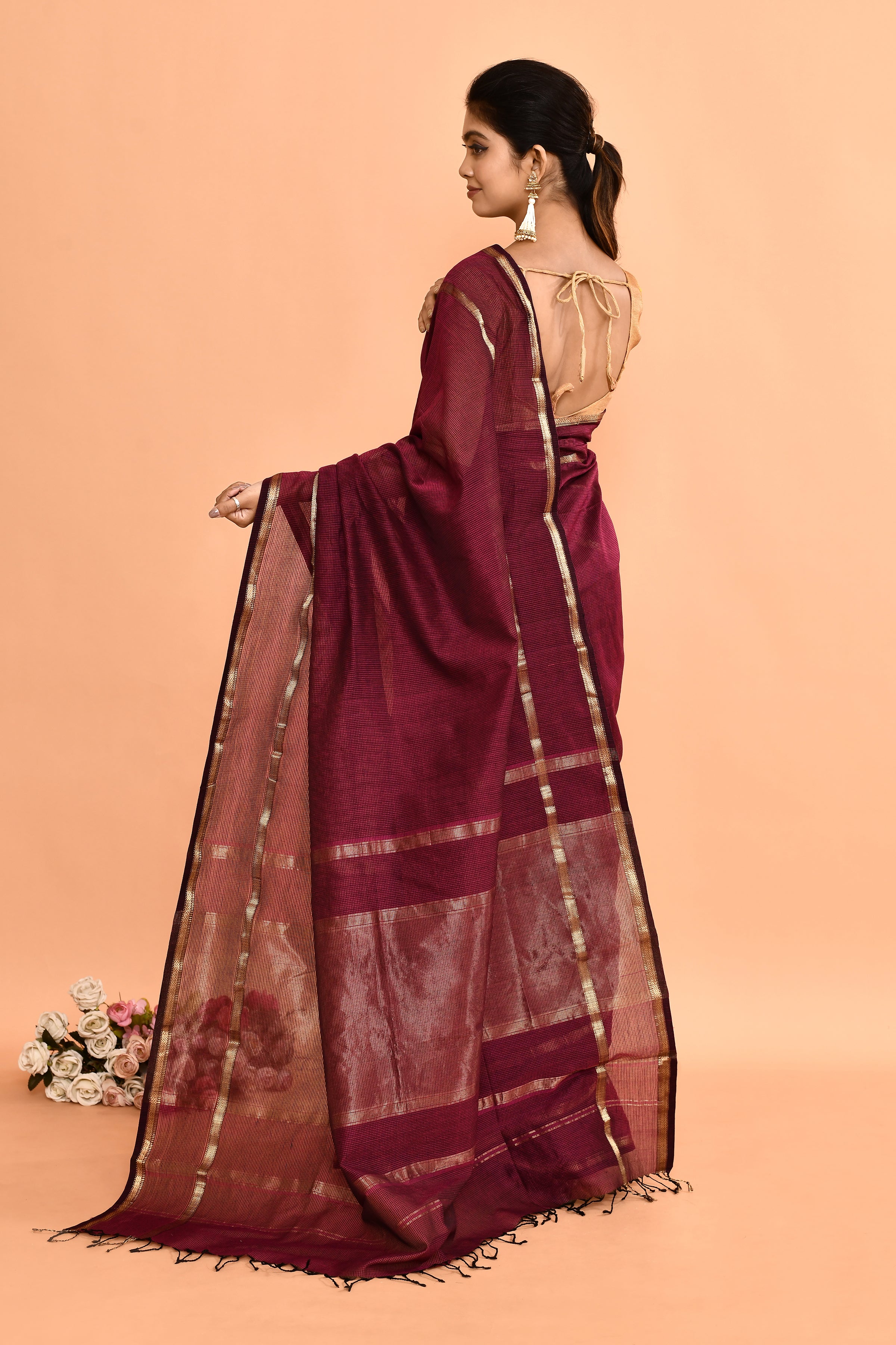 Plain Maheshwari pure handloom double border small checks saree