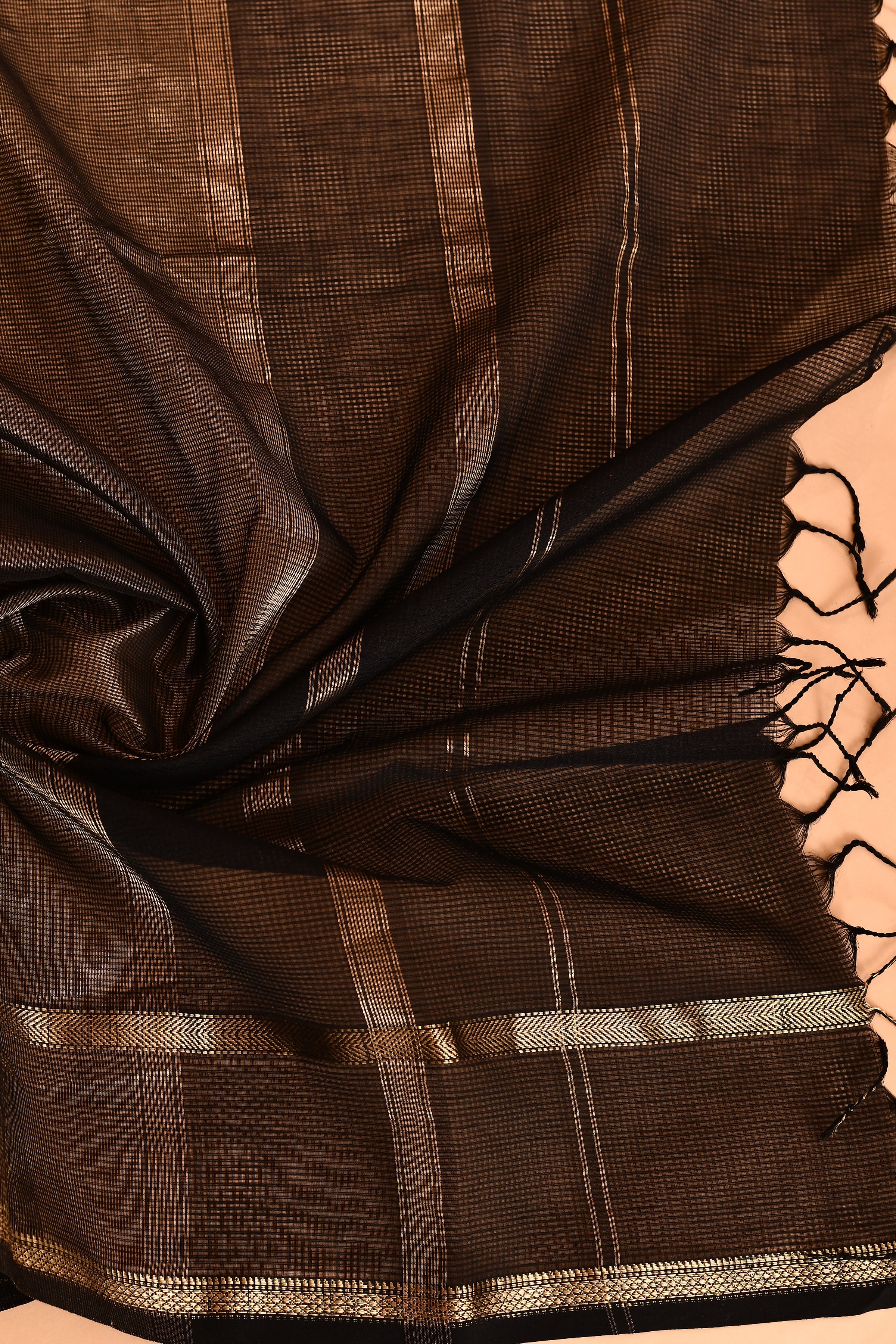 Plain Maheshwari pure handloom double border small checks saree