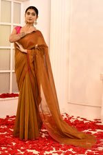 Plain Maheshwari pure handloom self-checks saree with narrow contrast pink border