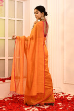 Plain Maheshwari pure handloom self-checks saree with narrow contrast pink border