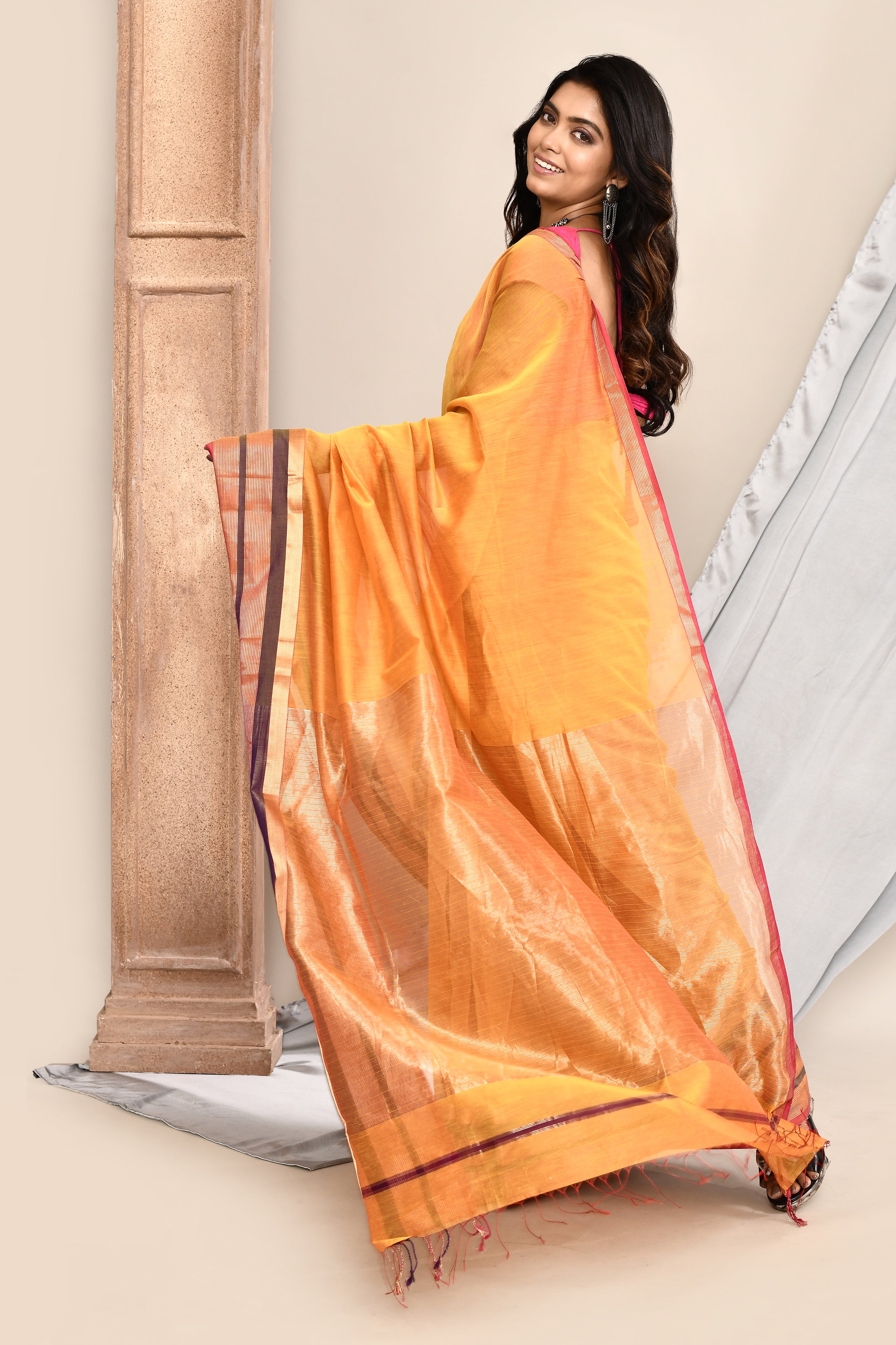 Maheshwari pure handloom plain saree with broad contrast border