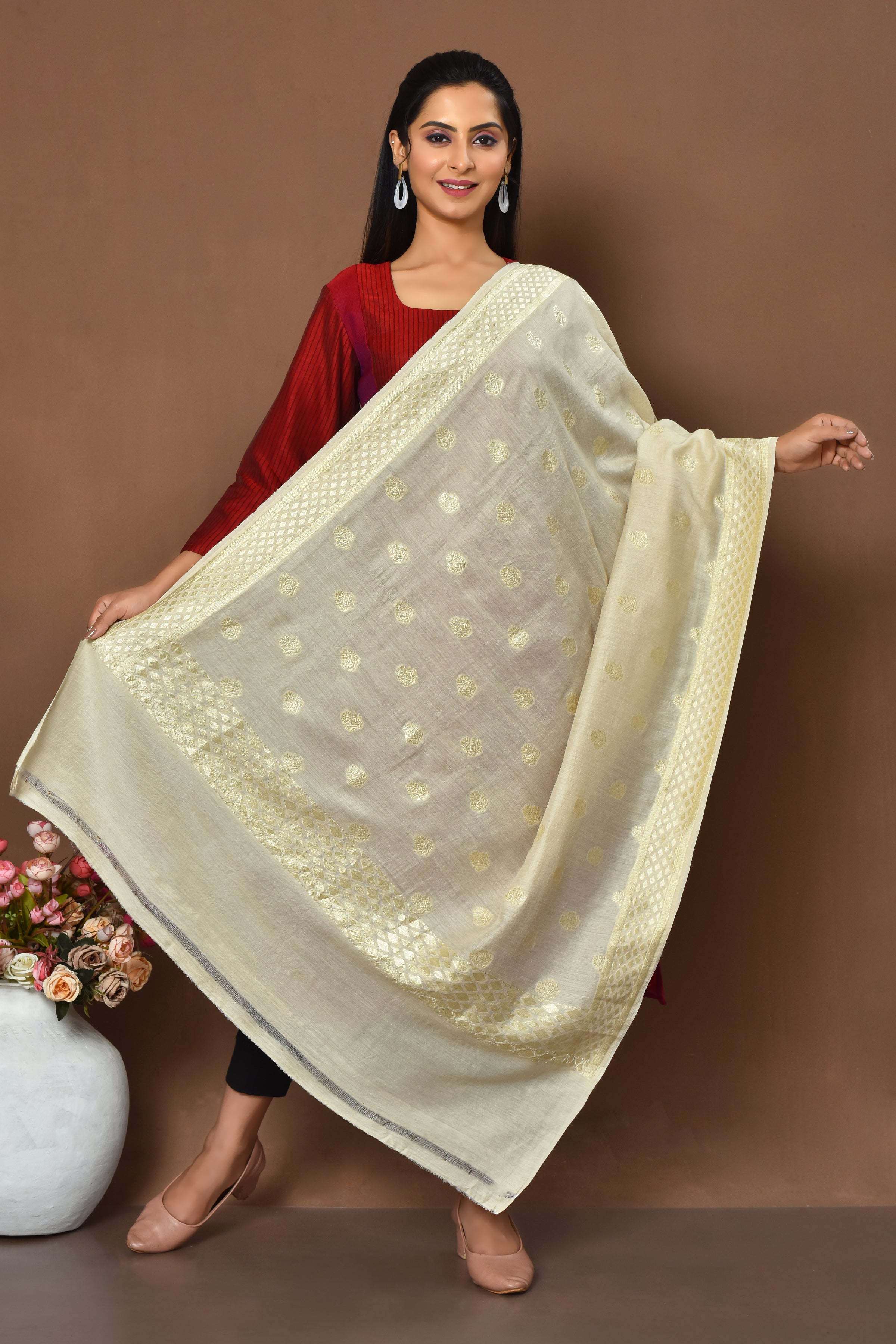 Golden pure munga silk handloom dupatta with banarasi weaving