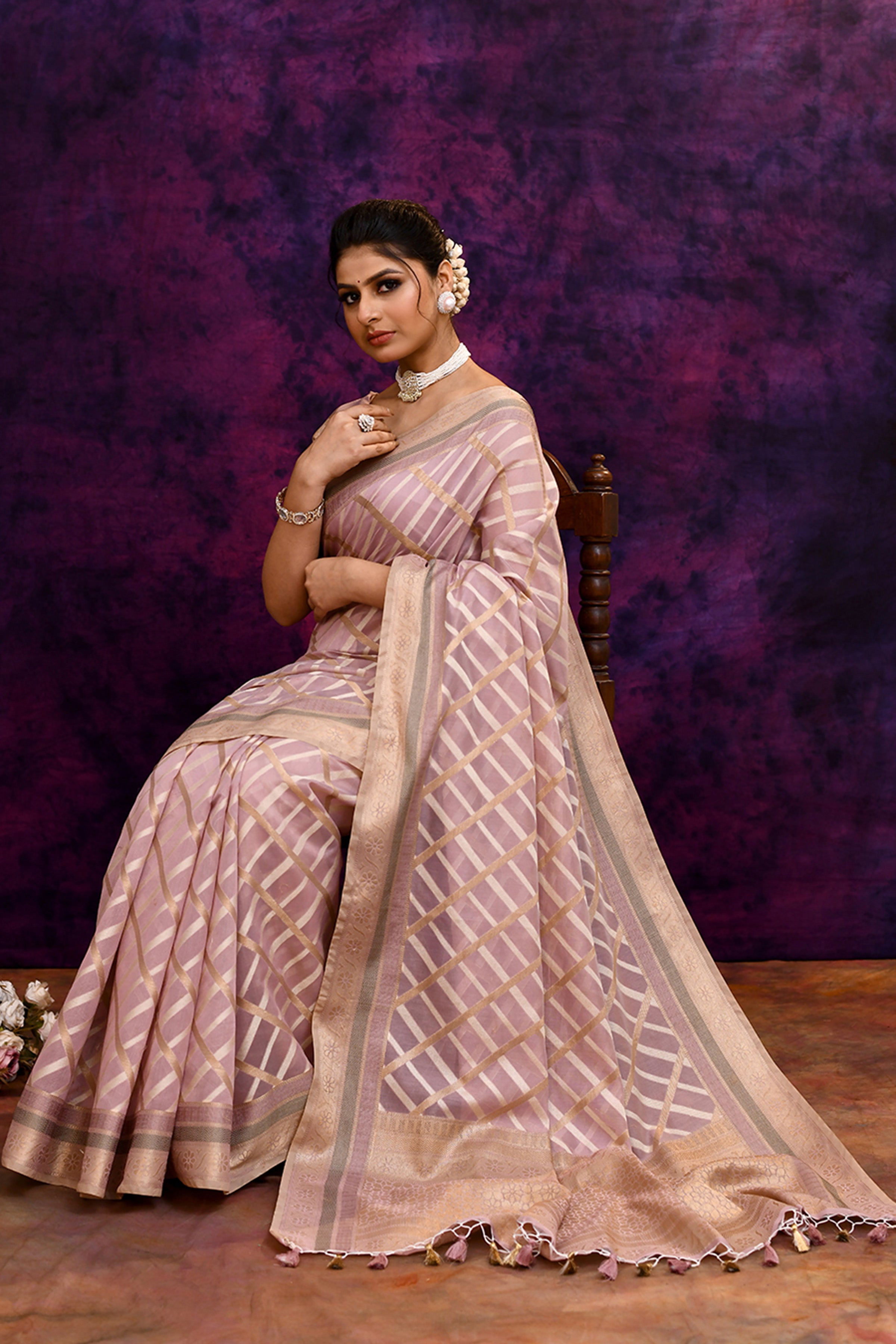 Cotton saree with golden zari banarasi border and motifs checkered pattern-Mauve