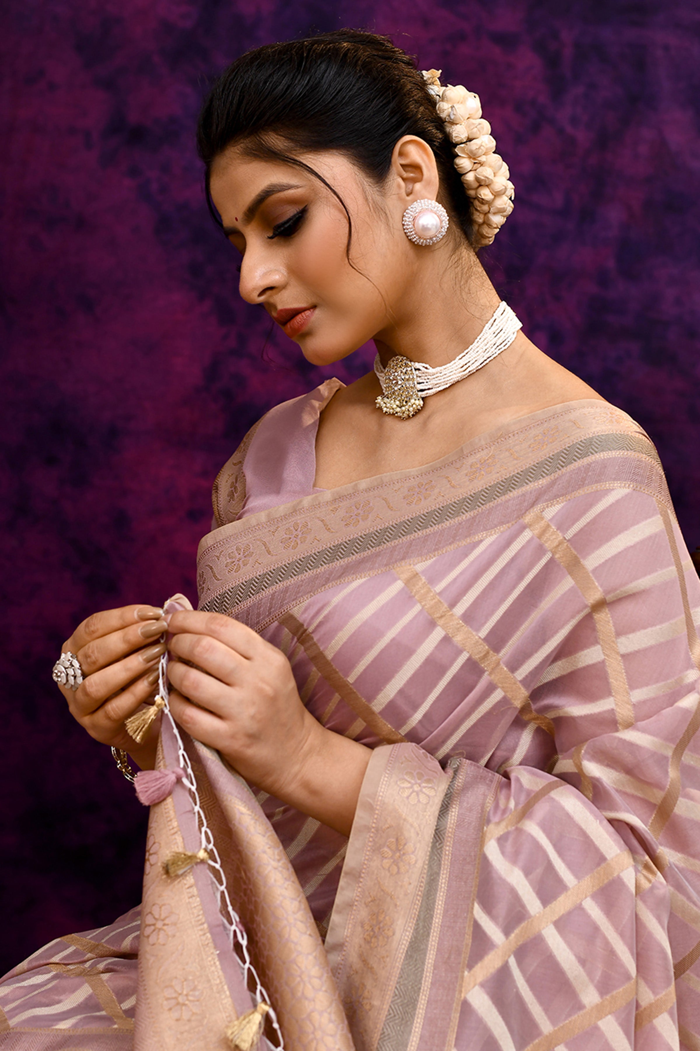 Cotton saree with golden zari banarasi border and motifs checkered pattern-Mauve