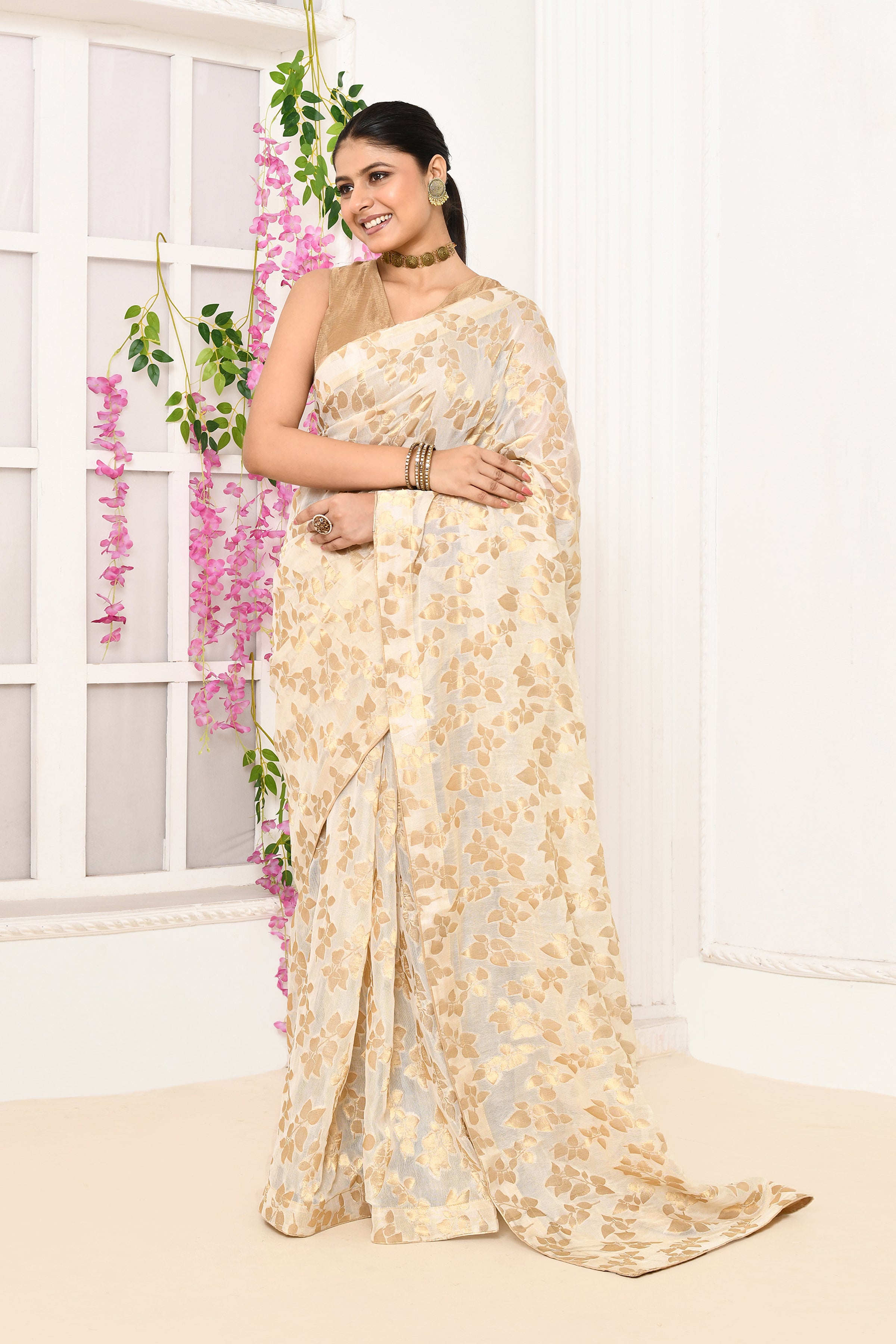 Jute Upada golden leaf pattern saree-Off white