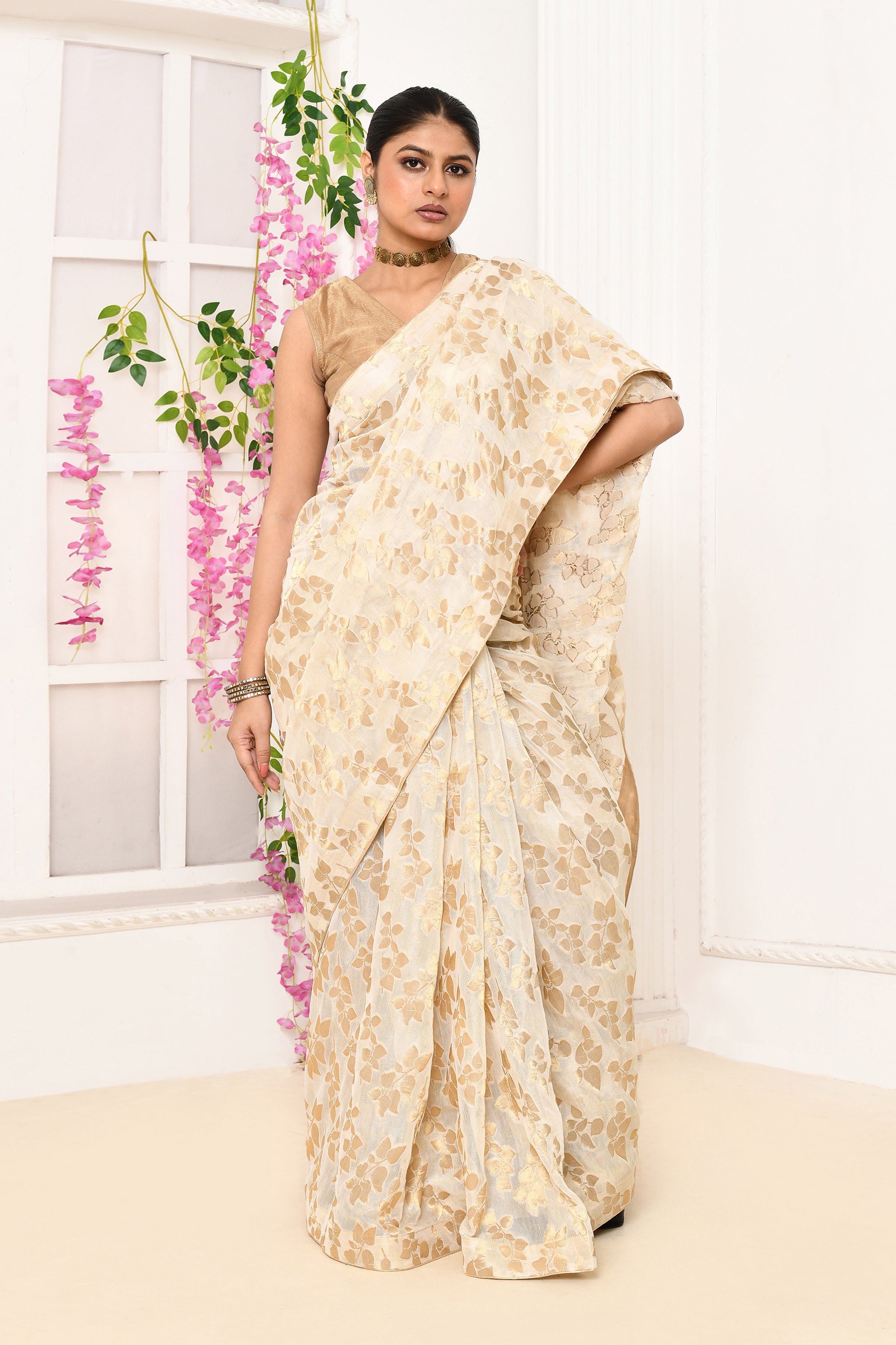 Jute Upada golden leaf pattern saree-Off white
