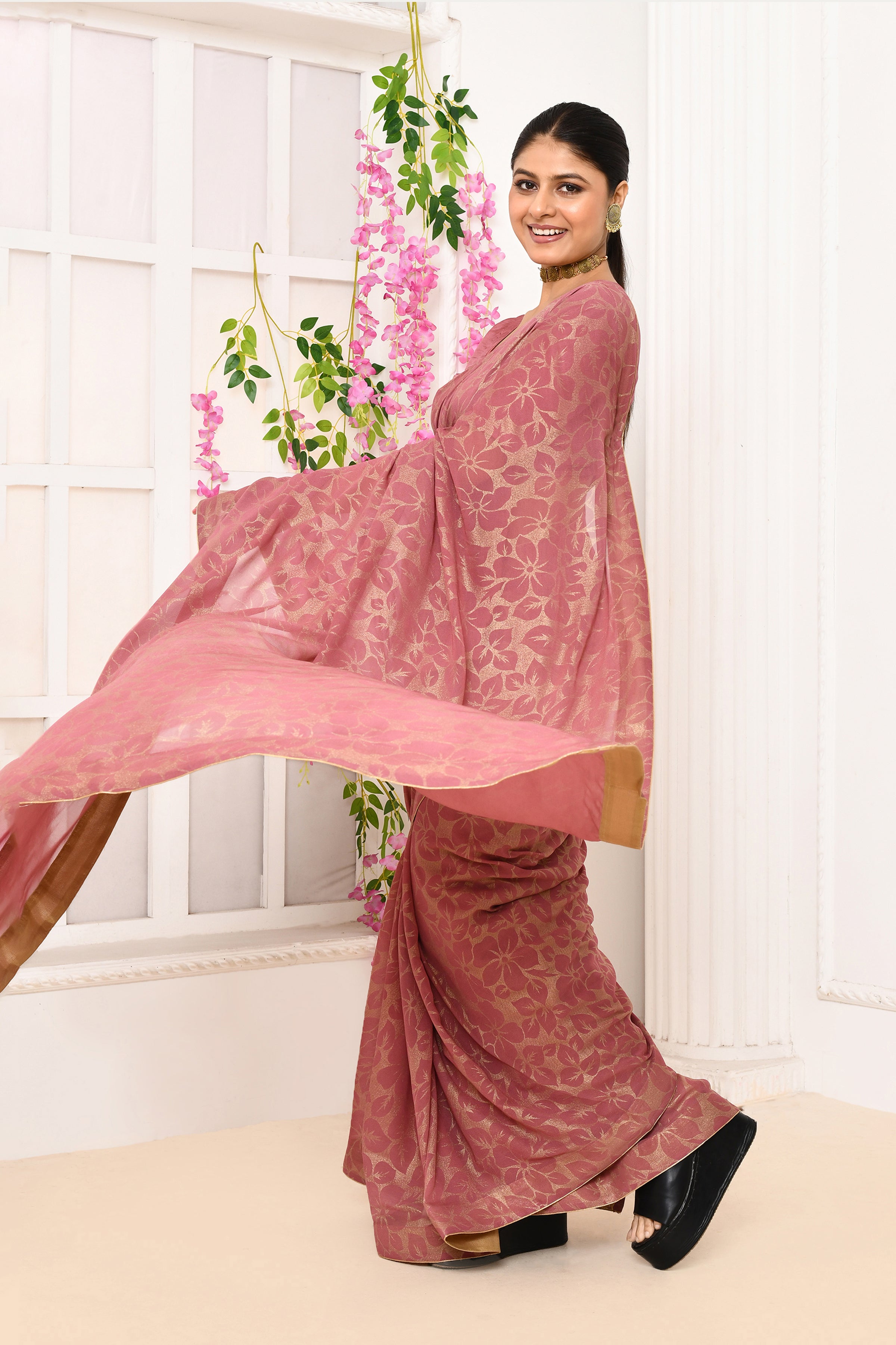 Chiffon shimmer saree with golden self print-Onion pink