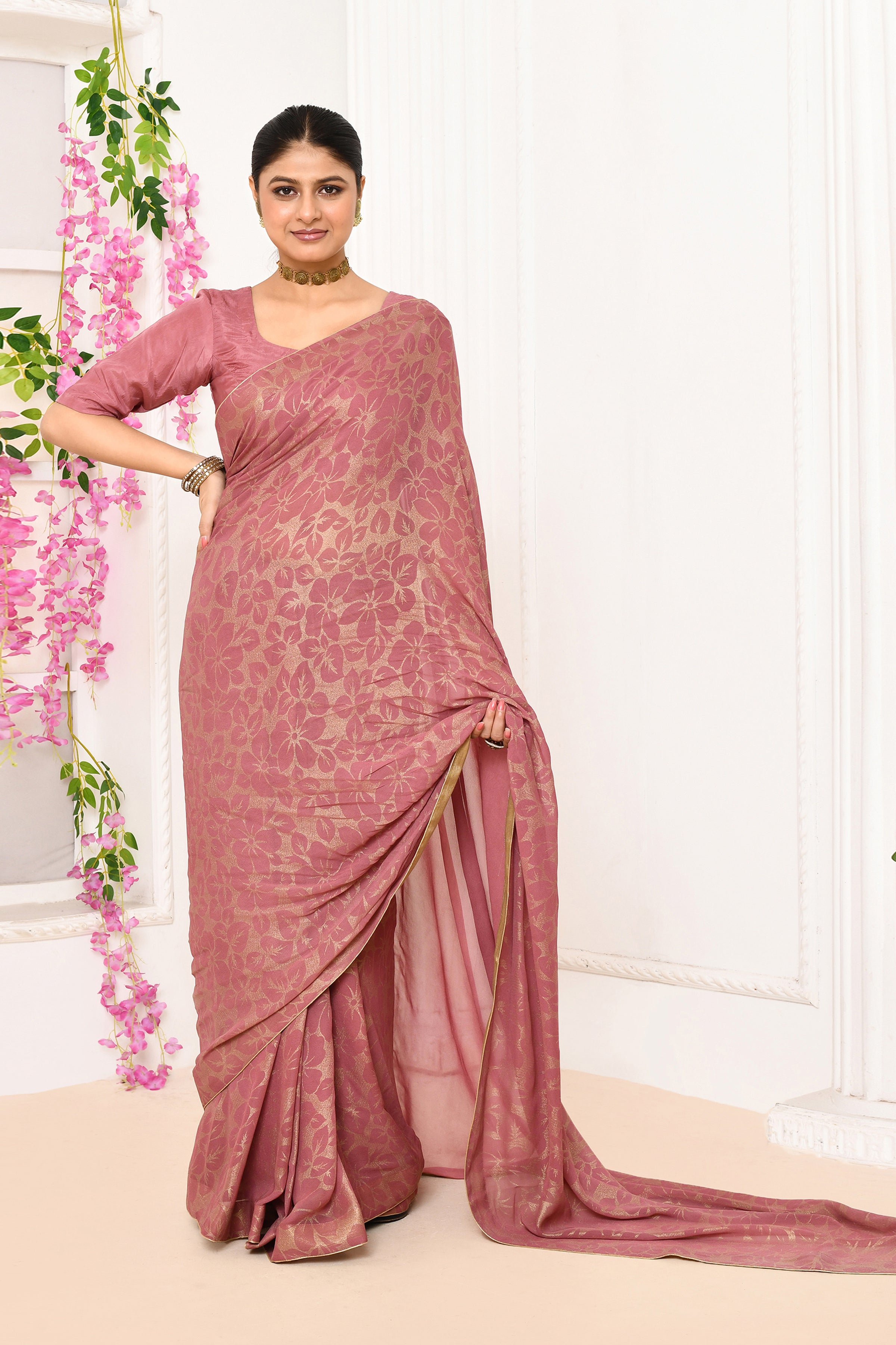 Chiffon shimmer saree with golden self print-Onion pink