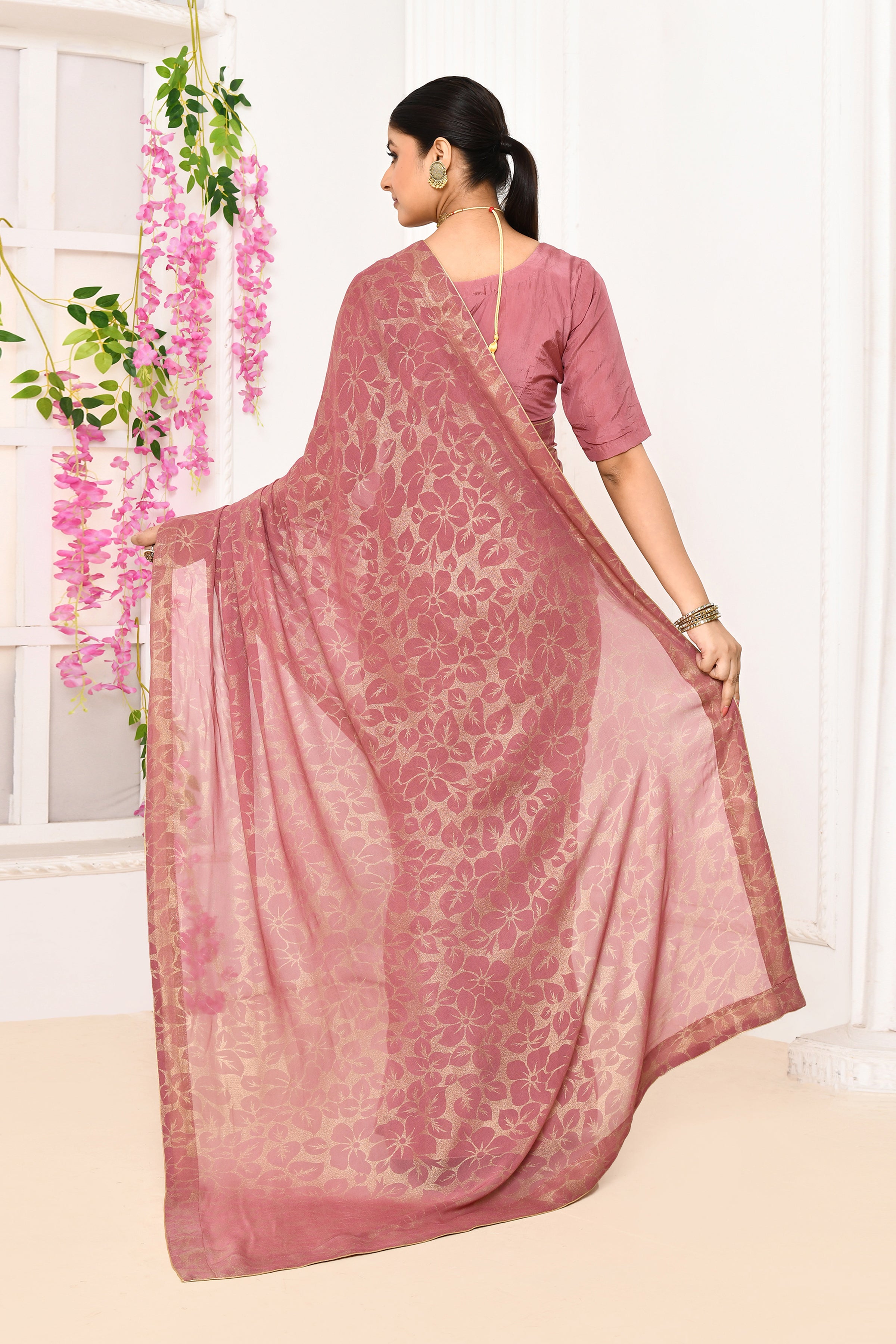 Chiffon shimmer saree with golden self print-Onion pink