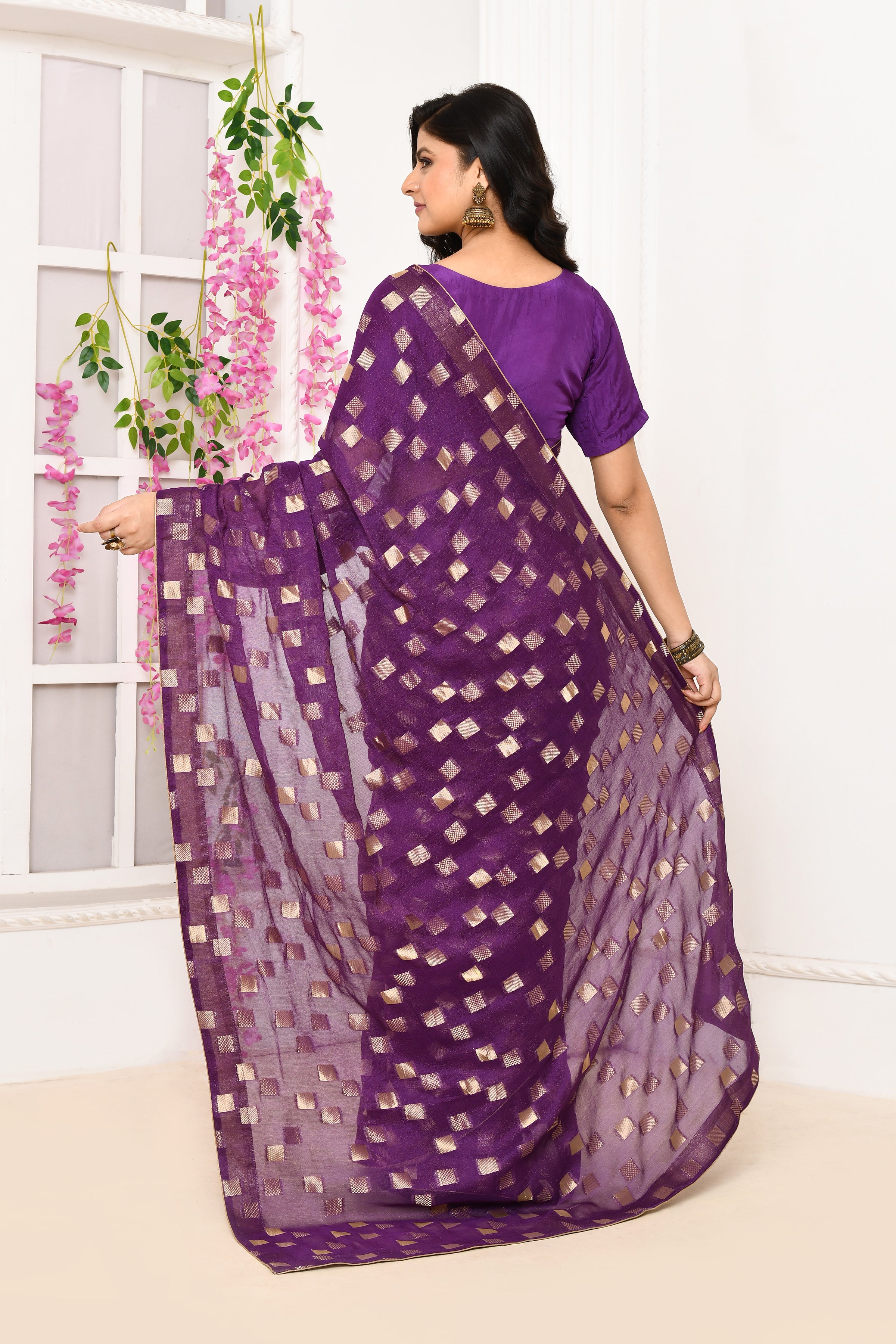 Jute Upada golden checker pattern saree-Magenta