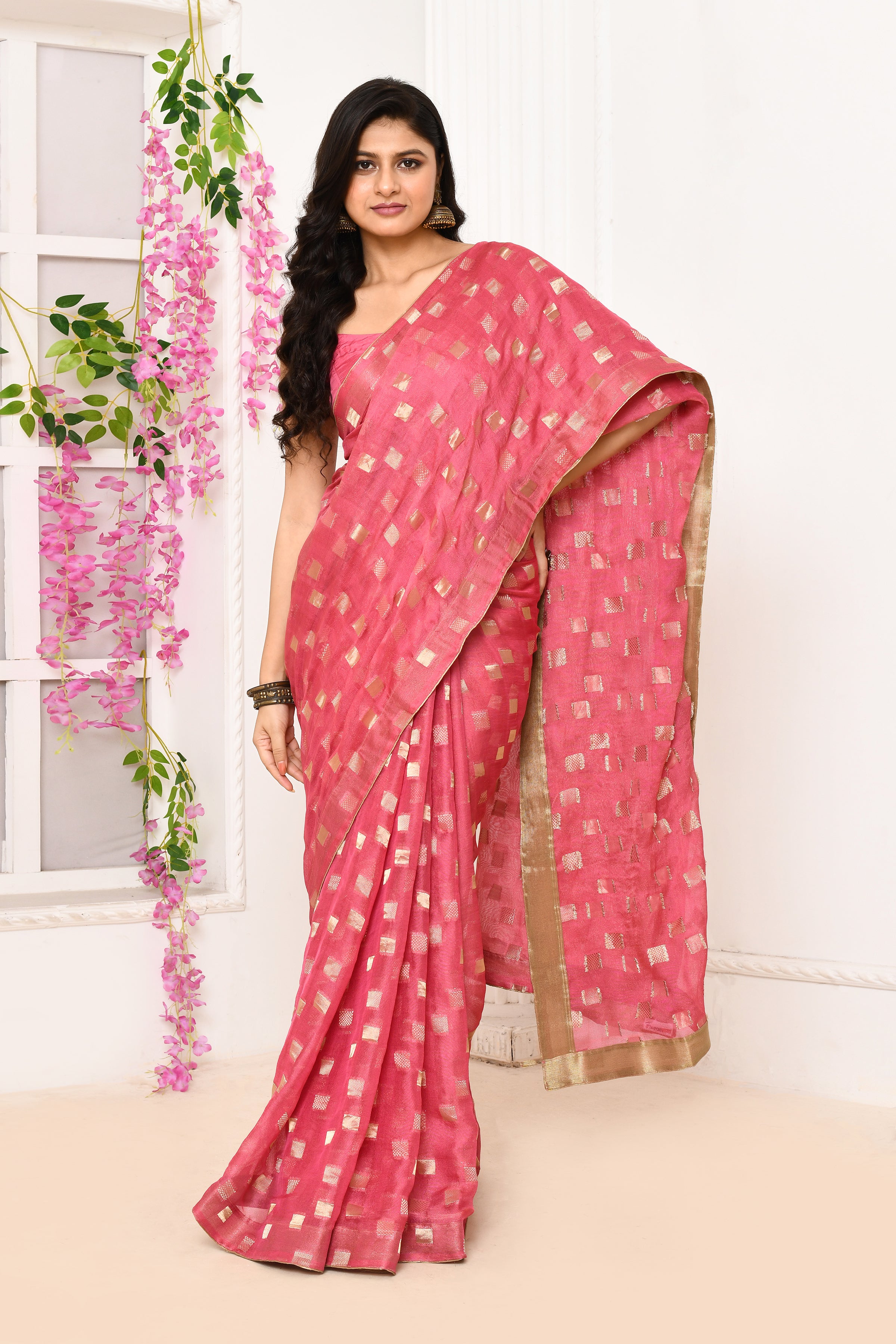 Jute Upada golden checker pattern saree-Onion pink