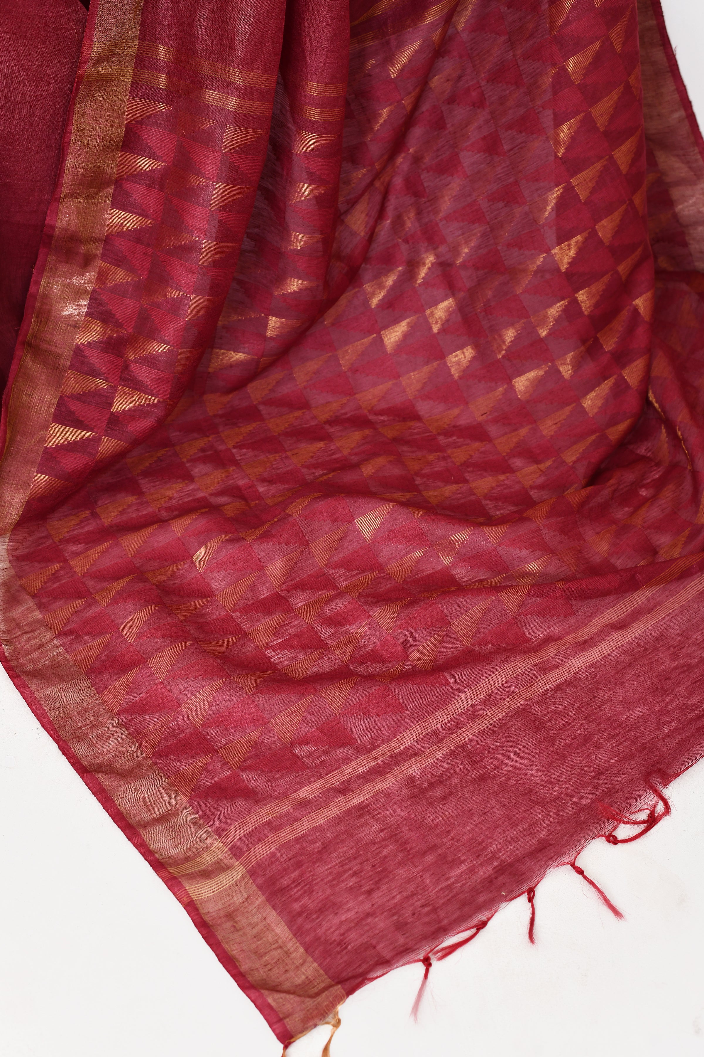 Pure handloom tussar linen saree with woven zari pallu