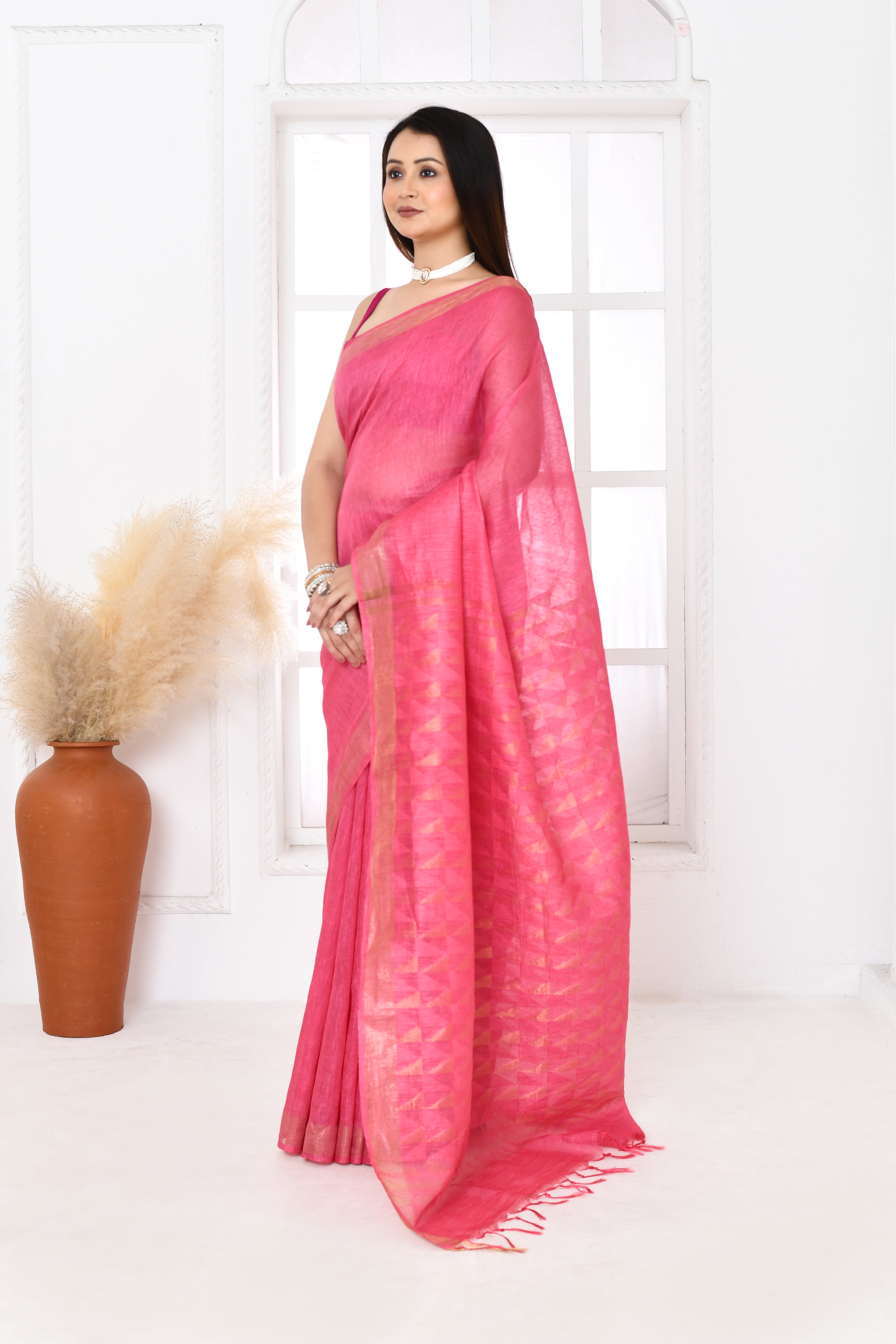 Pure handloom tussar linen saree with woven zari pallu