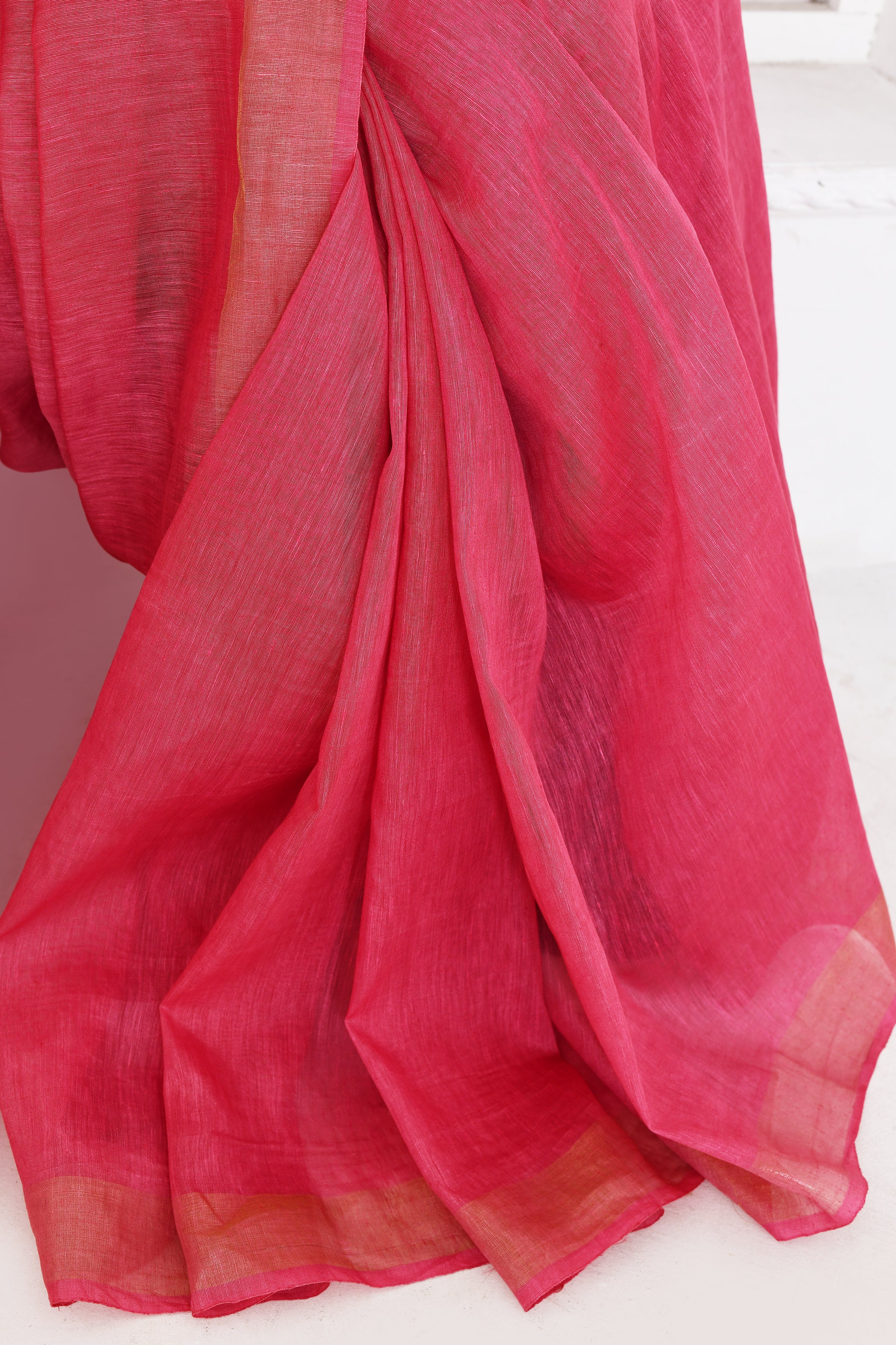 Pure handloom tussar linen saree with woven zari pallu