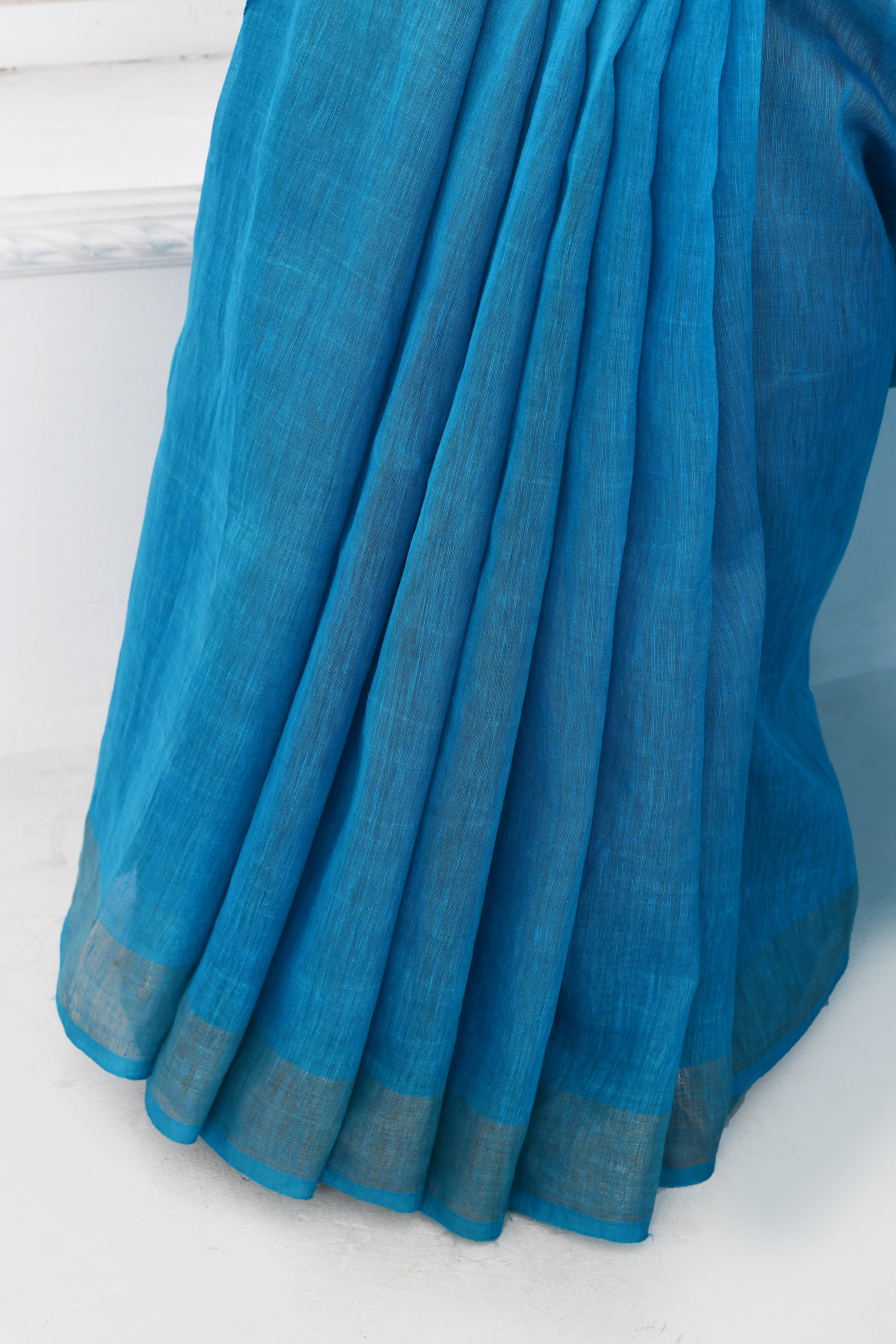 Pure handloom tussar linen saree with woven zari pallu