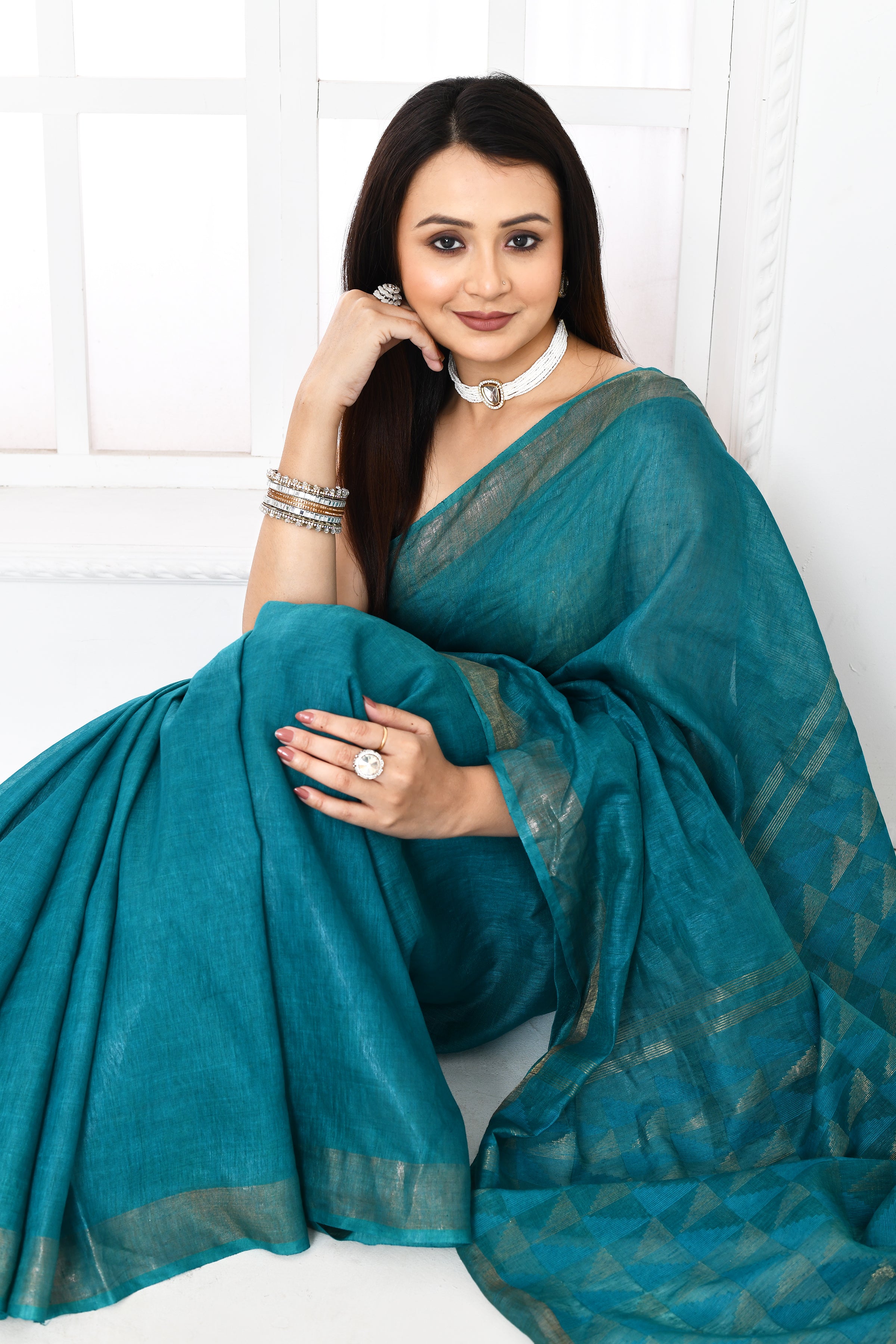 Pure handloom tussar linen saree with woven zari pallu