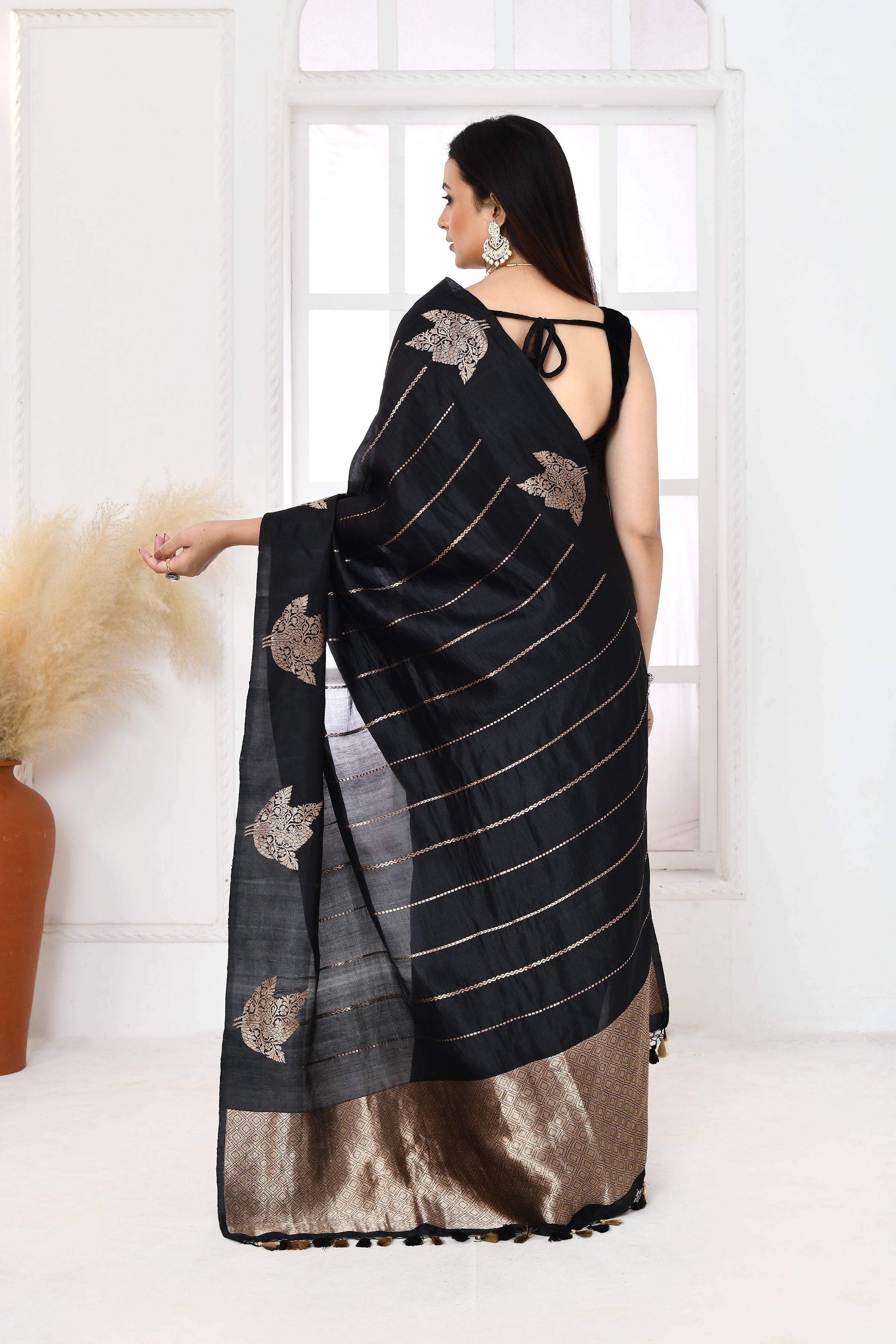 Pure handloom Banarasi katan silk saree with golden stripes pattern kadwa weaving & satin silk border-Black