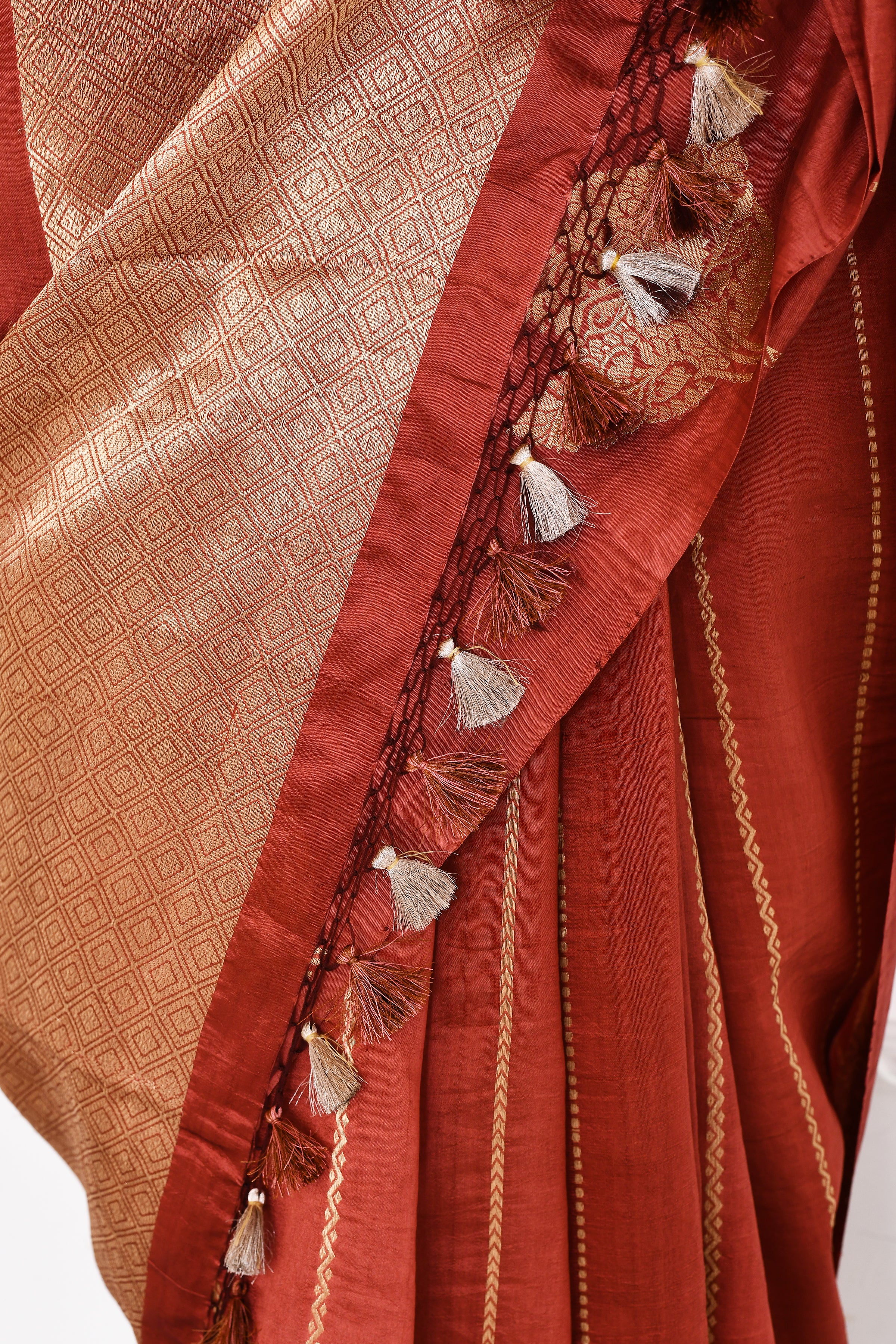 Pure handloom Banarasi katan silk saree with golden stripes pattern kadwa weaving & satin silk border-Coral