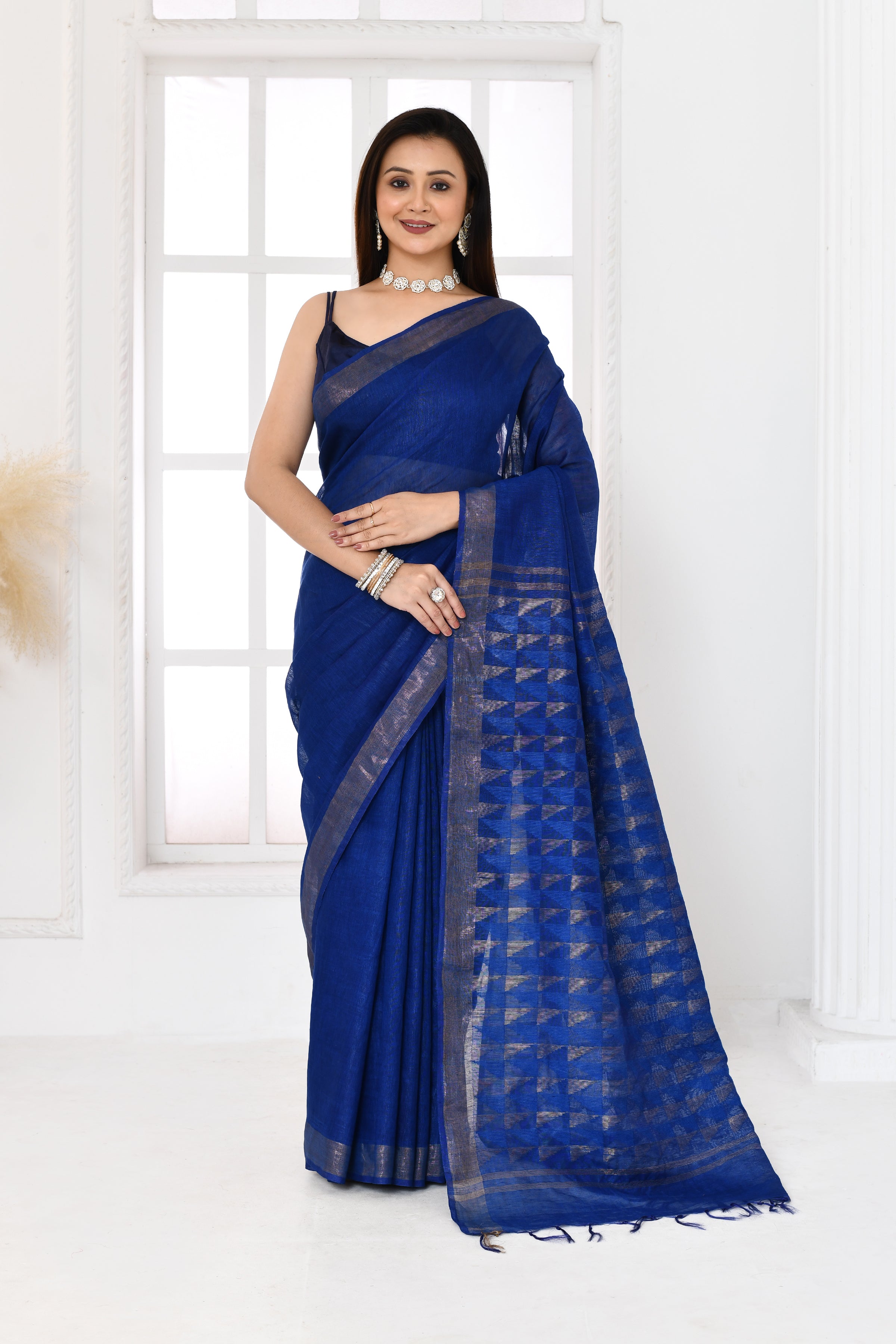 Pure handloom tussar linen saree with woven zari pallu