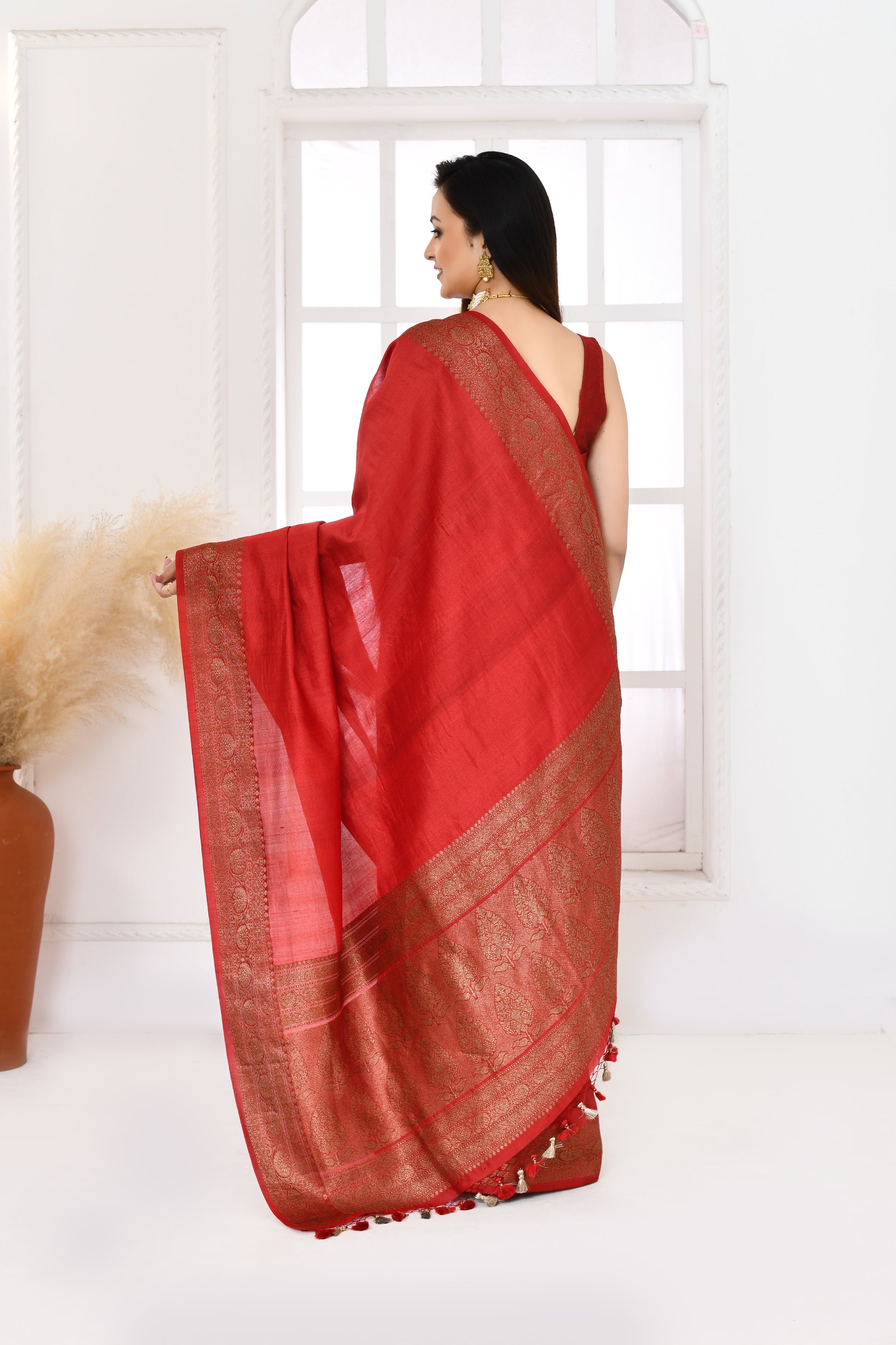 Pure tussar silk Banarasi saree with kadwa weaving-Red