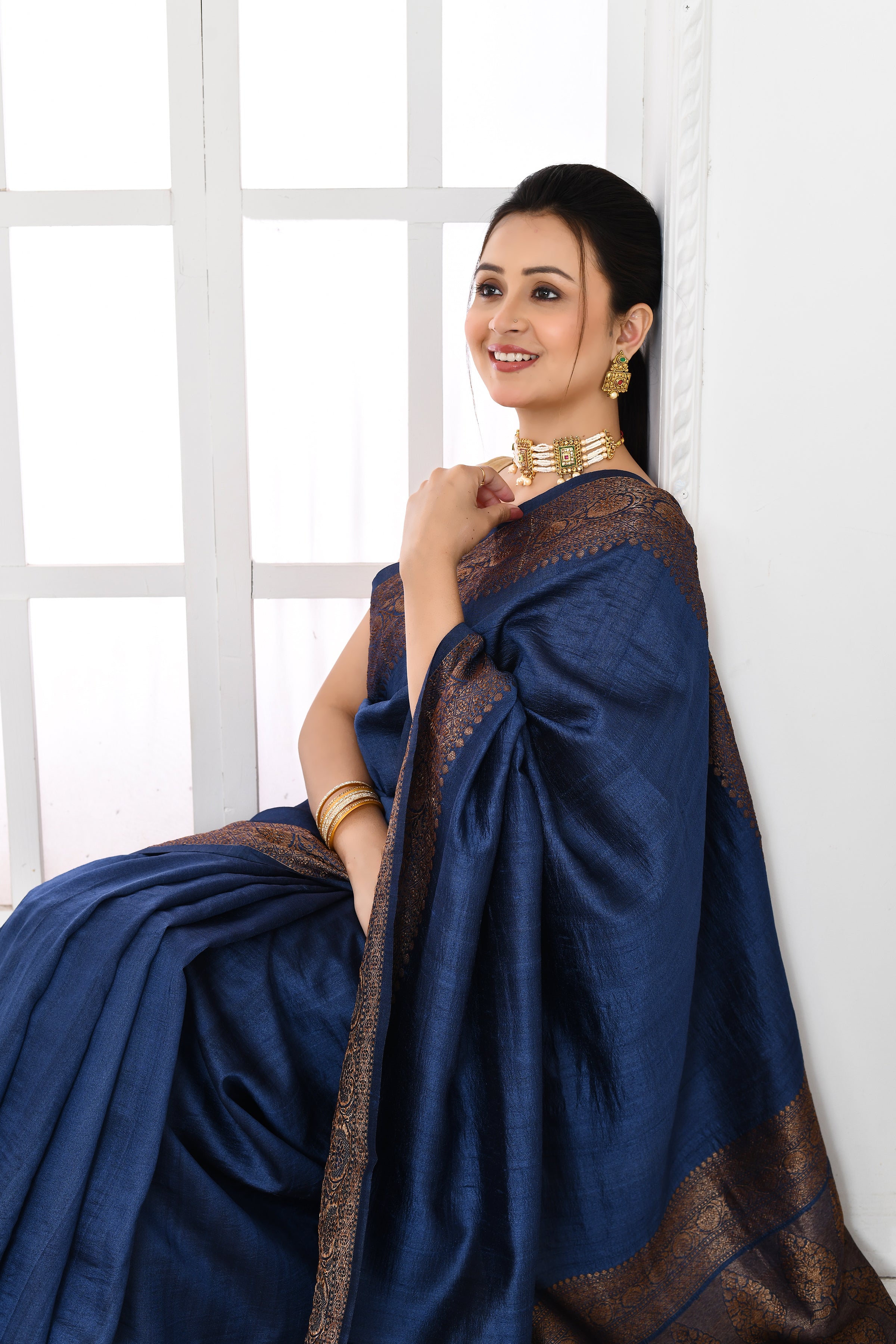Pure tussar silk Banarasi saree with kadwa weaving-Royal blue