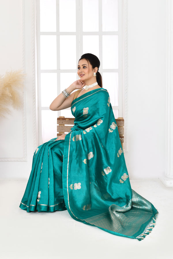 Pure handloom Banarasi katan silk saree with floral pattern kadwa weaving & satin silk border-Emerald green