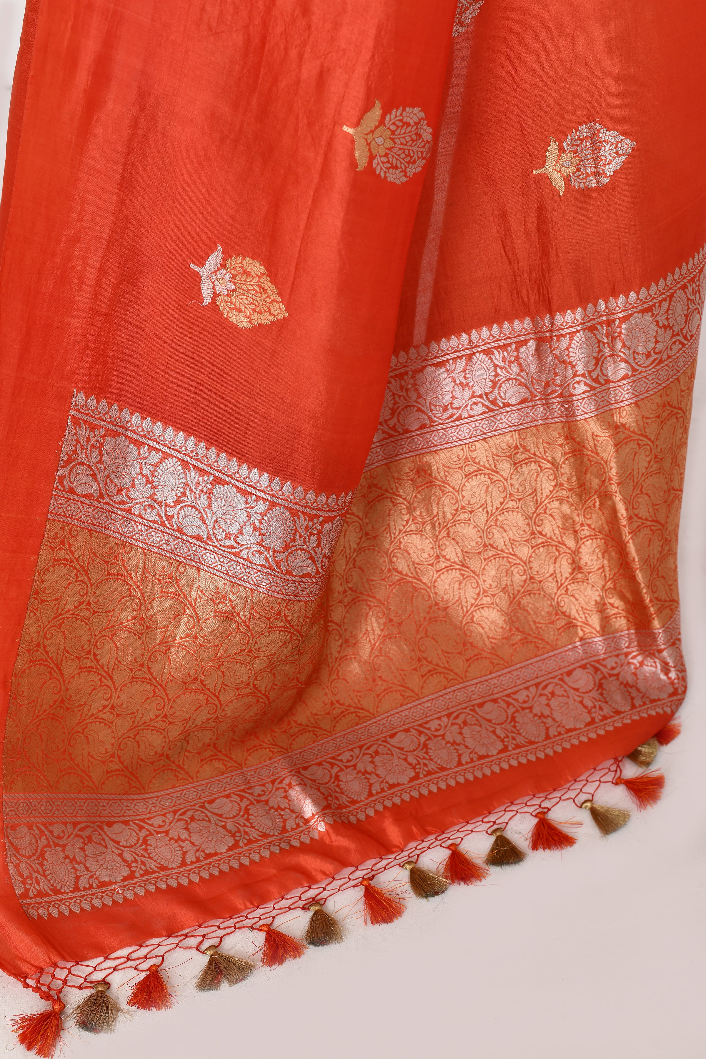 Pure handloom Banarasi katan silk saree with floral pattern kadwa weaving & satin silk border-Rust Orange