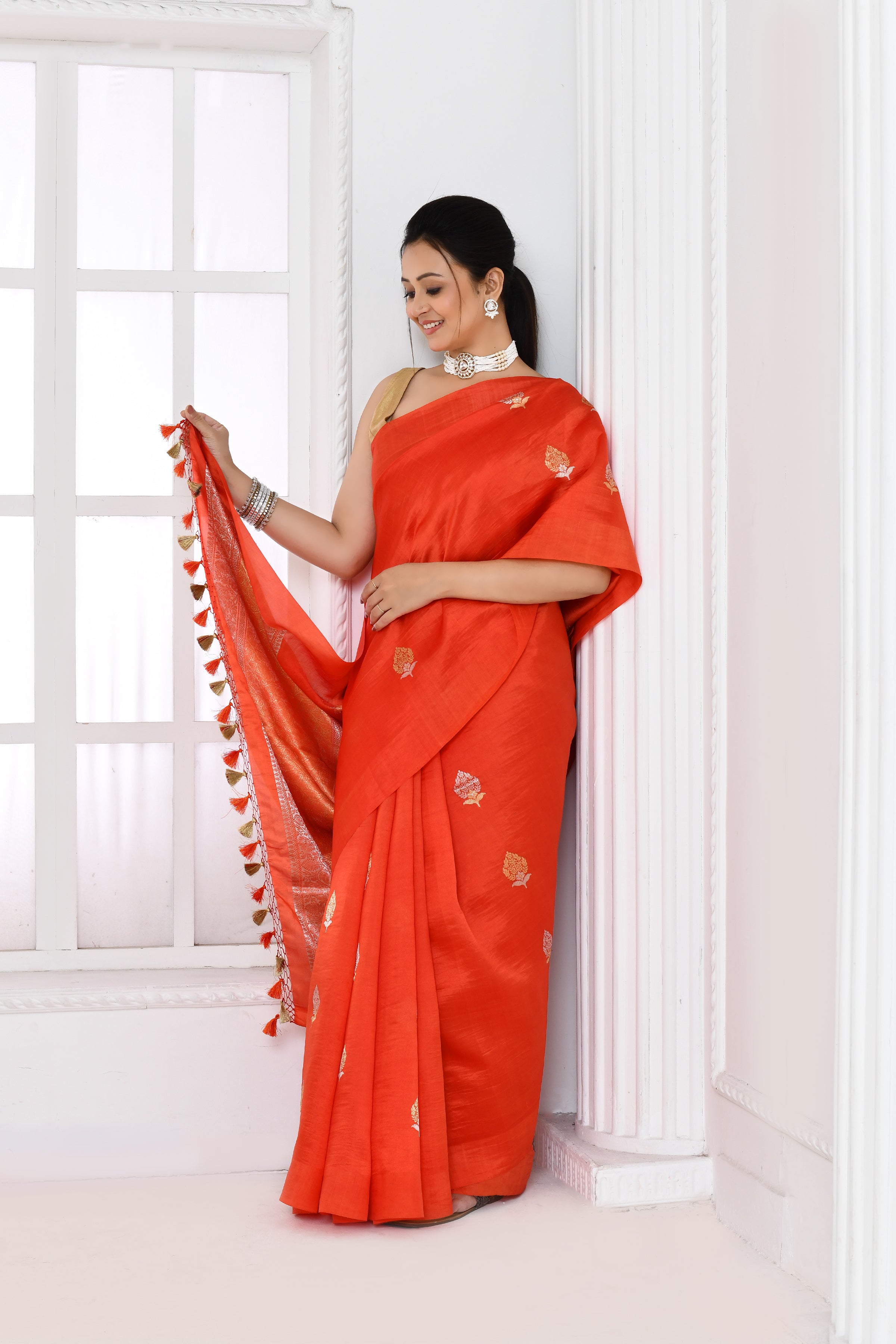 Pure handloom Banarasi katan silk saree with floral pattern kadwa weaving & satin silk border-Rust Orange