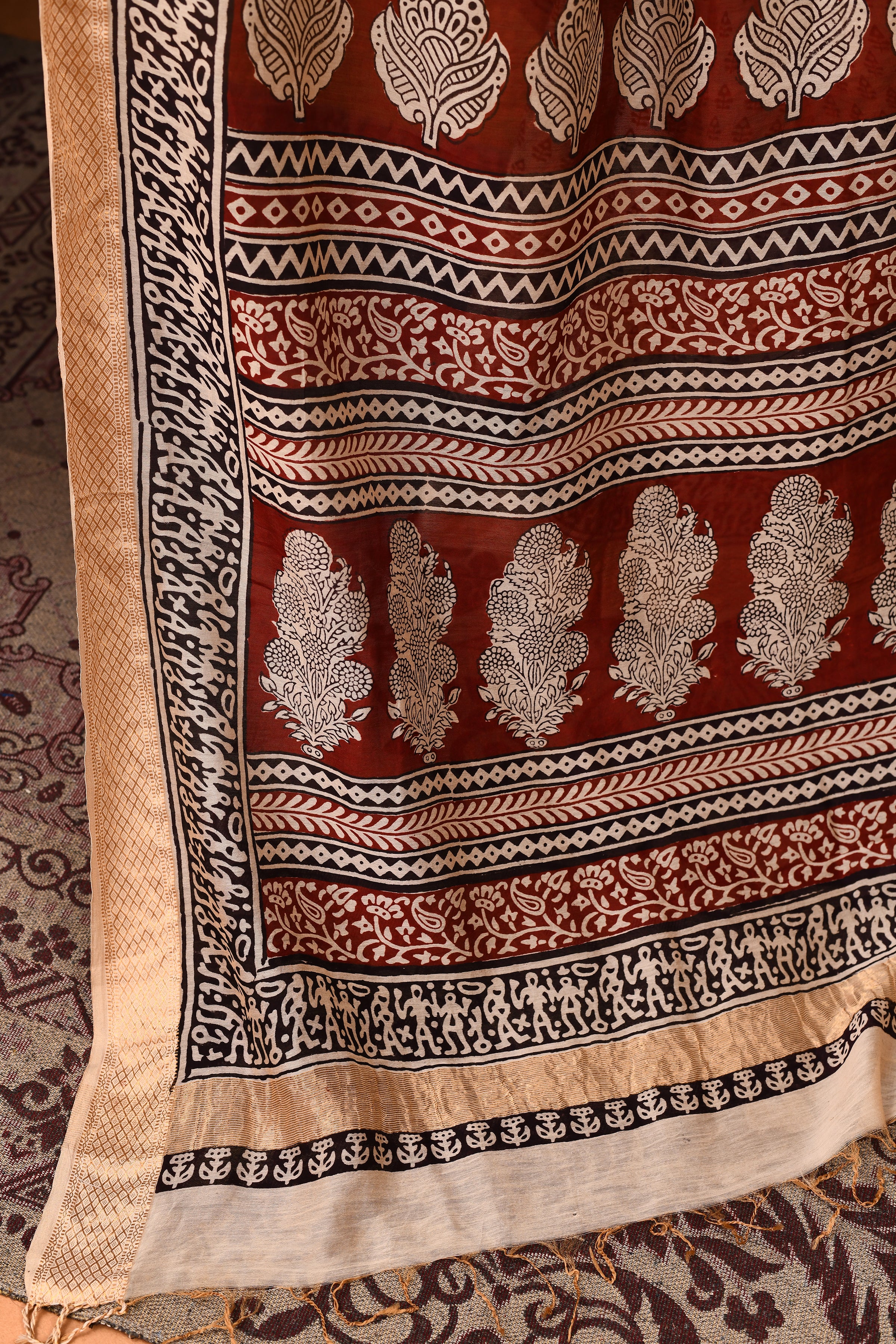 Maheshwari cross border saree with small prints-off white