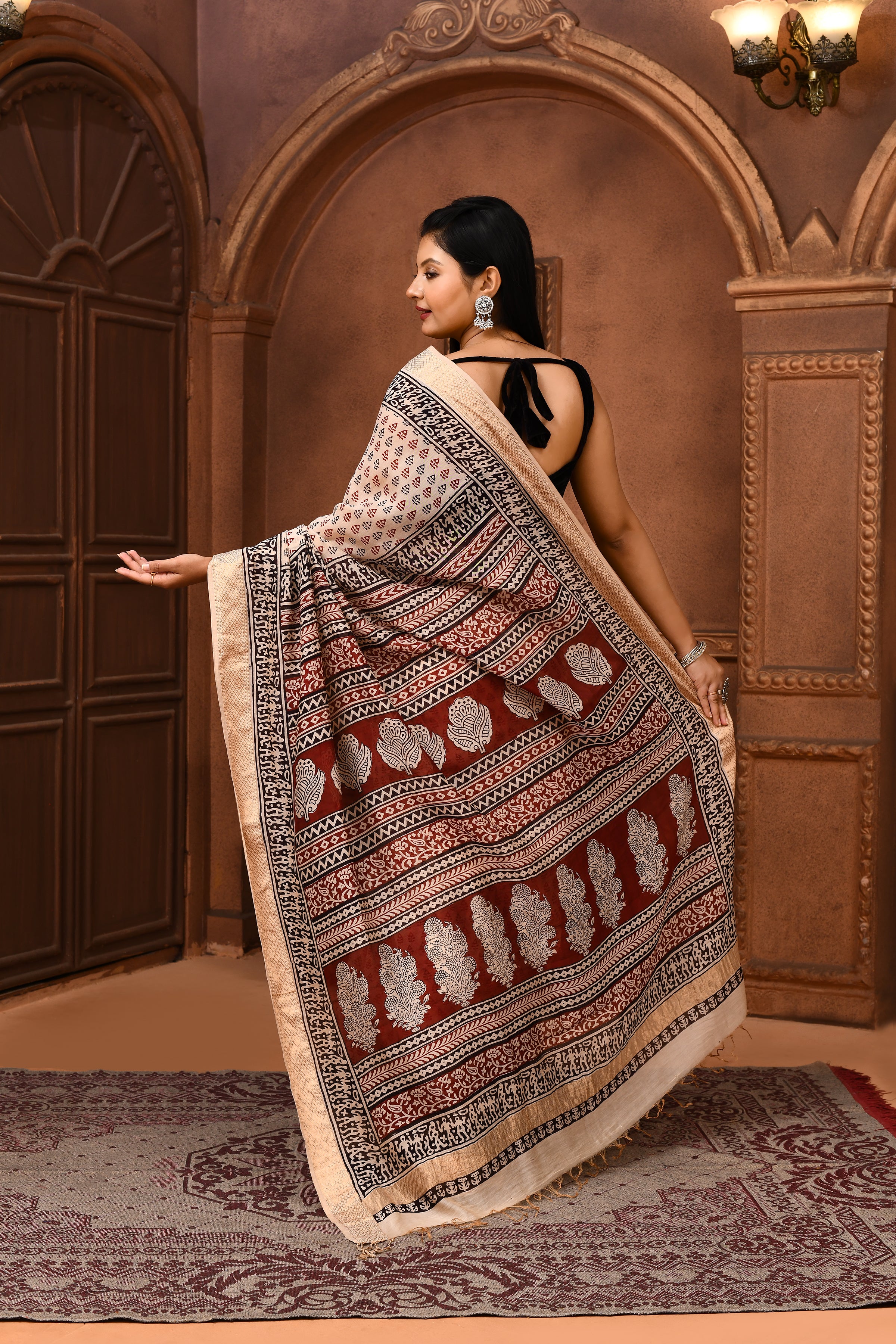 Maheshwari cross border saree with small prints-off white