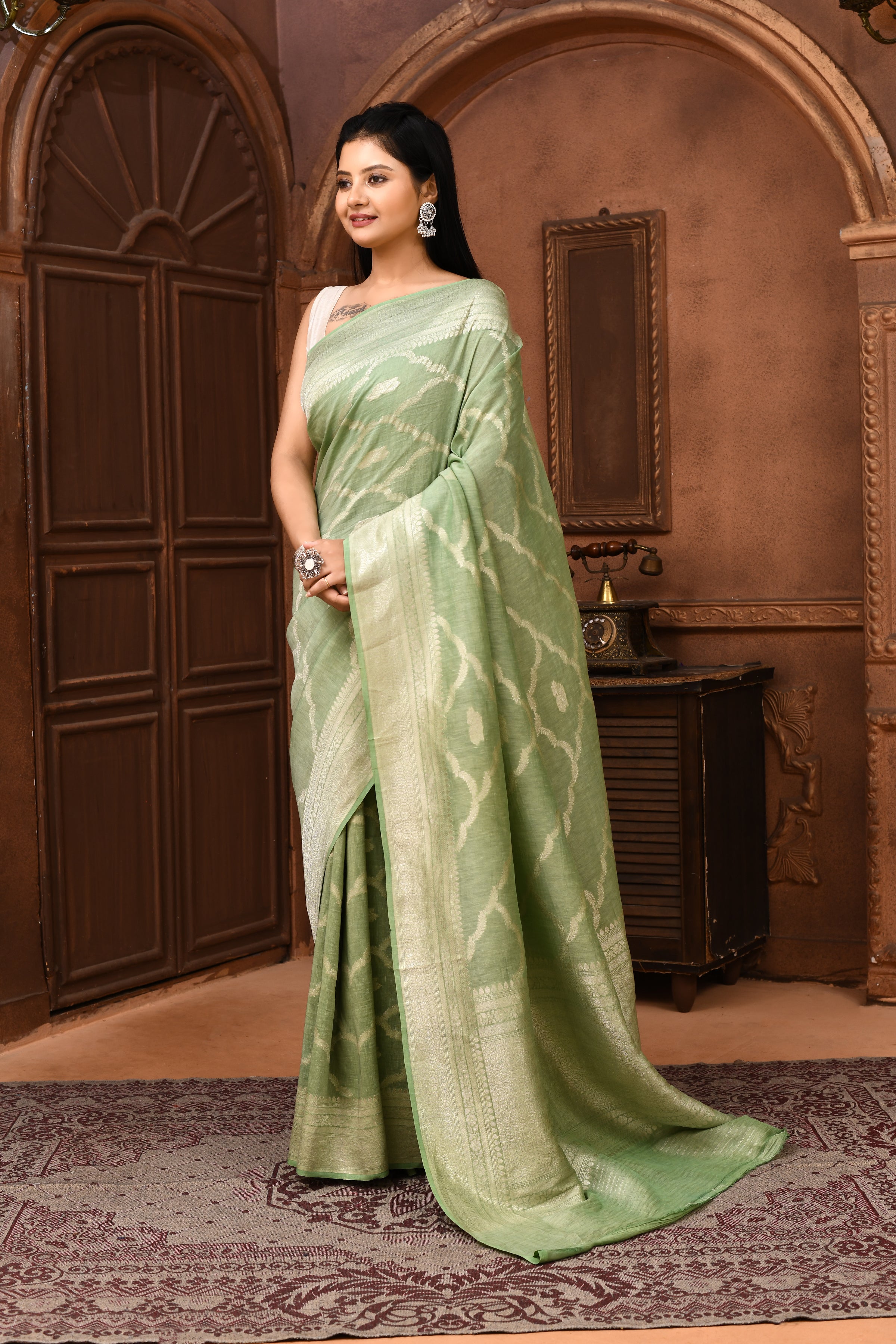 Pure Linen Georgette handloom Banarasi saree with silver zari kadwa weaving-Pista green