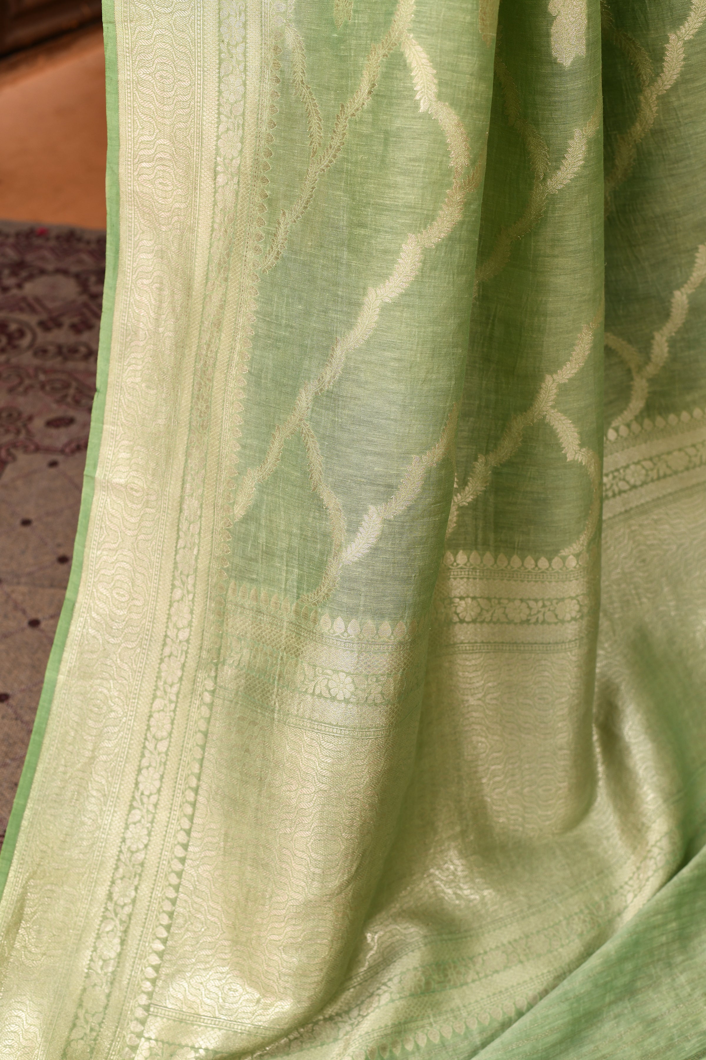 Pure Linen Georgette handloom Banarasi saree with silver zari kadwa weaving-Pista green
