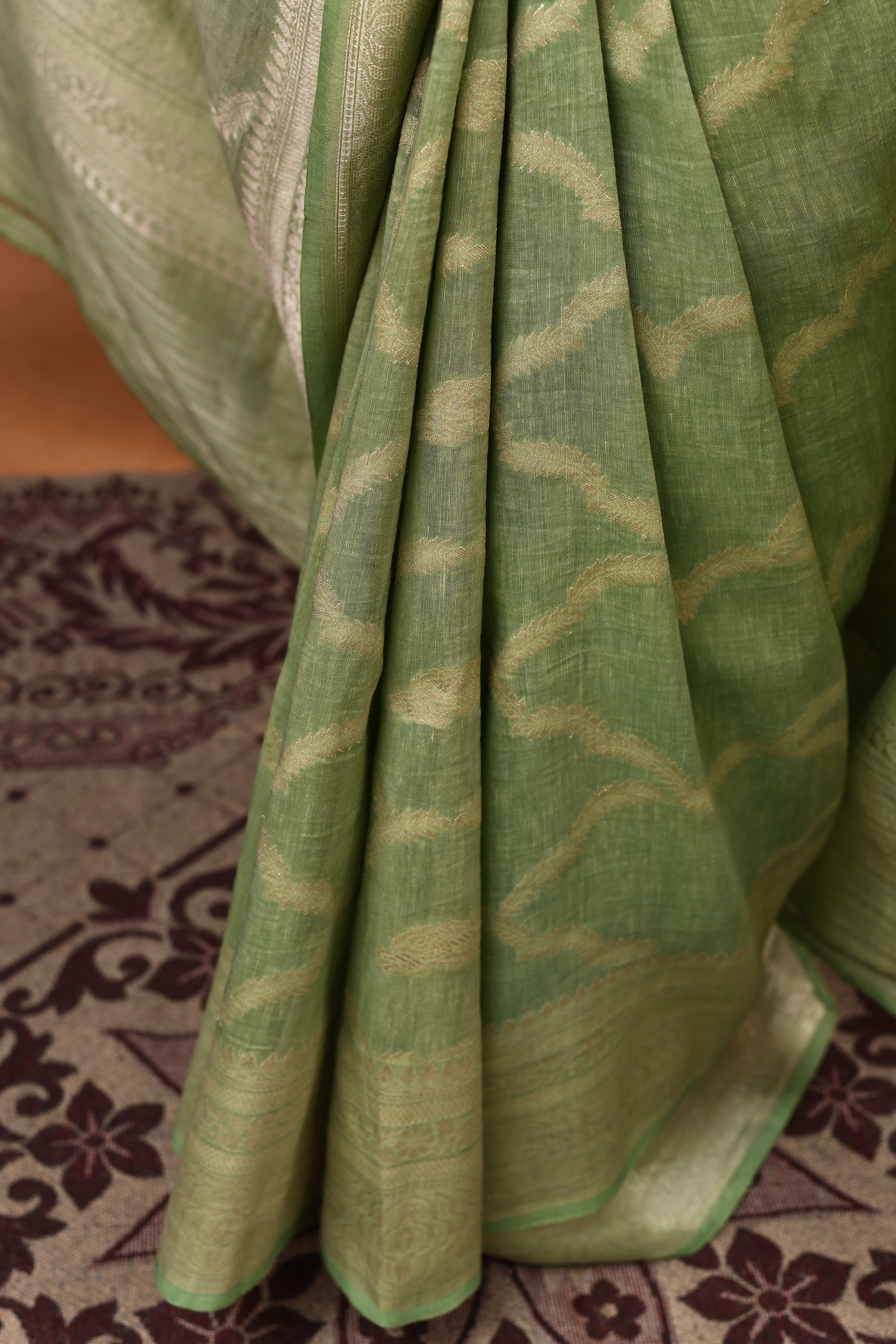 Pure Linen Georgette handloom Banarasi saree with silver zari kadwa weaving-Pista green