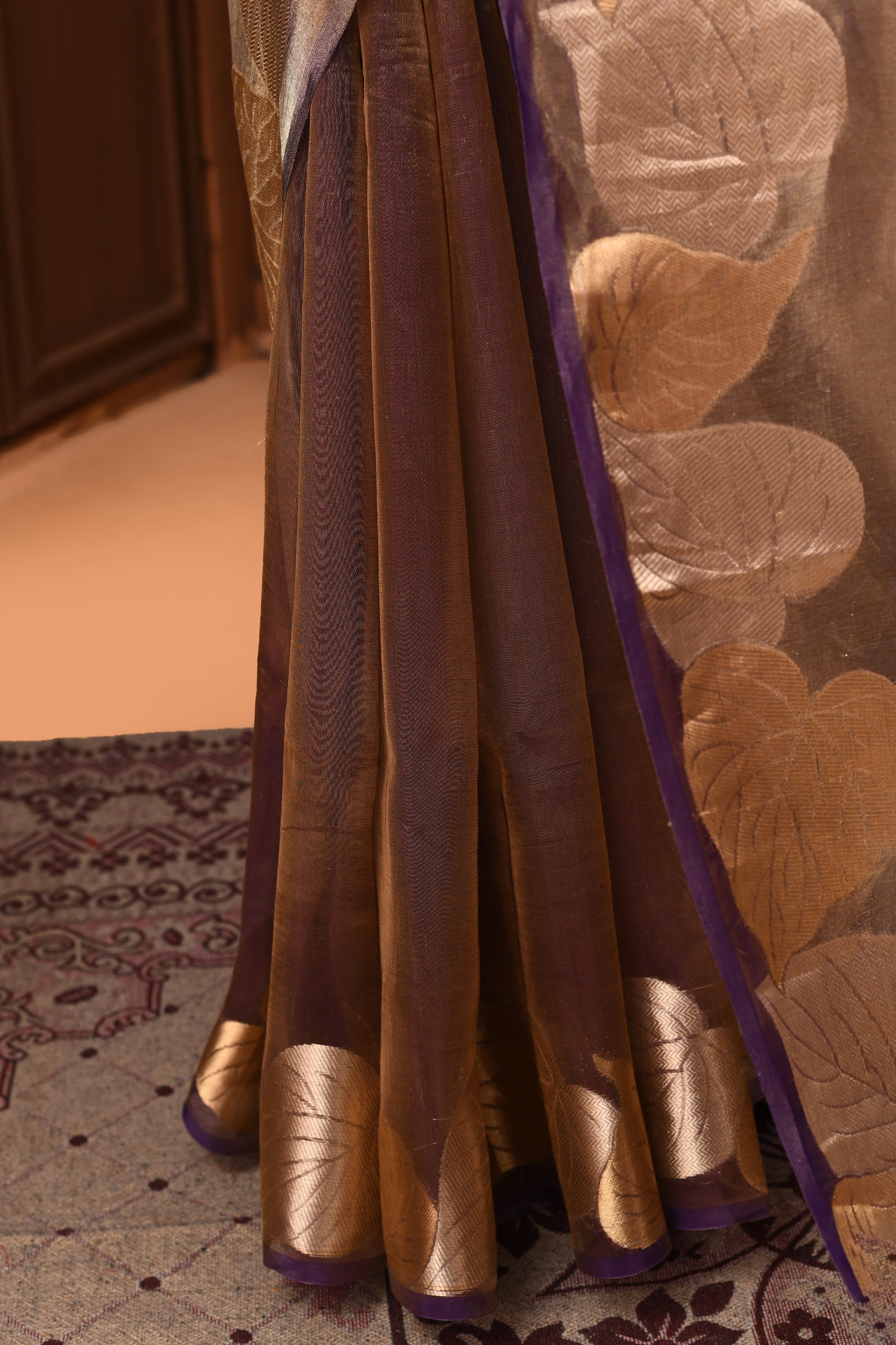 Banarasi tissue silk saree with leaf pattern woven border-Purple