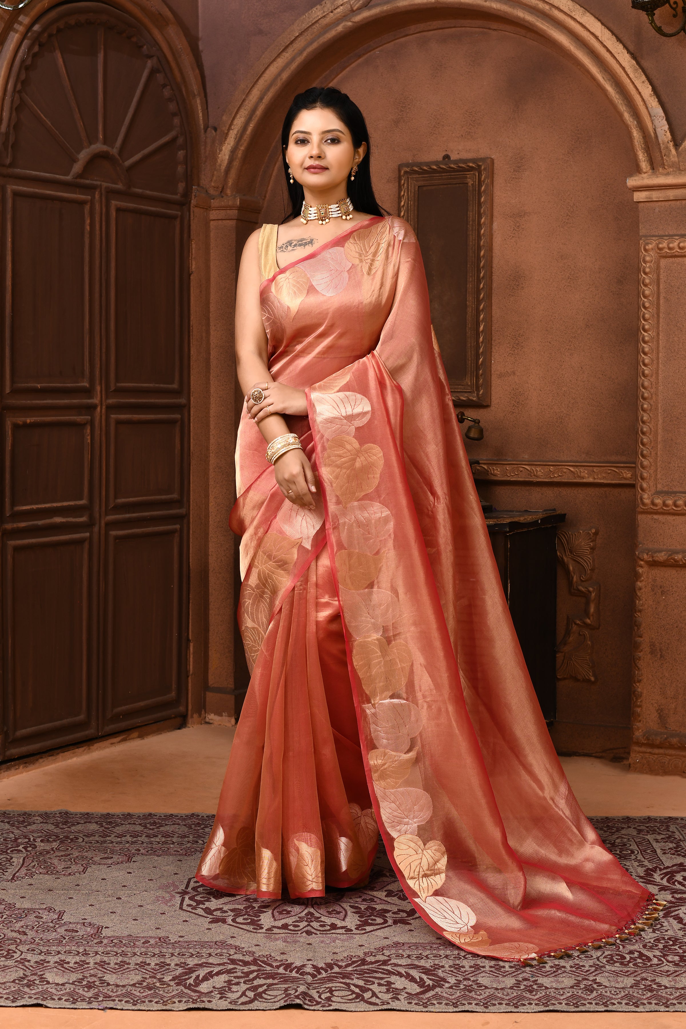 Banarasi tissue silk saree with leaf pattern woven border-Magenta