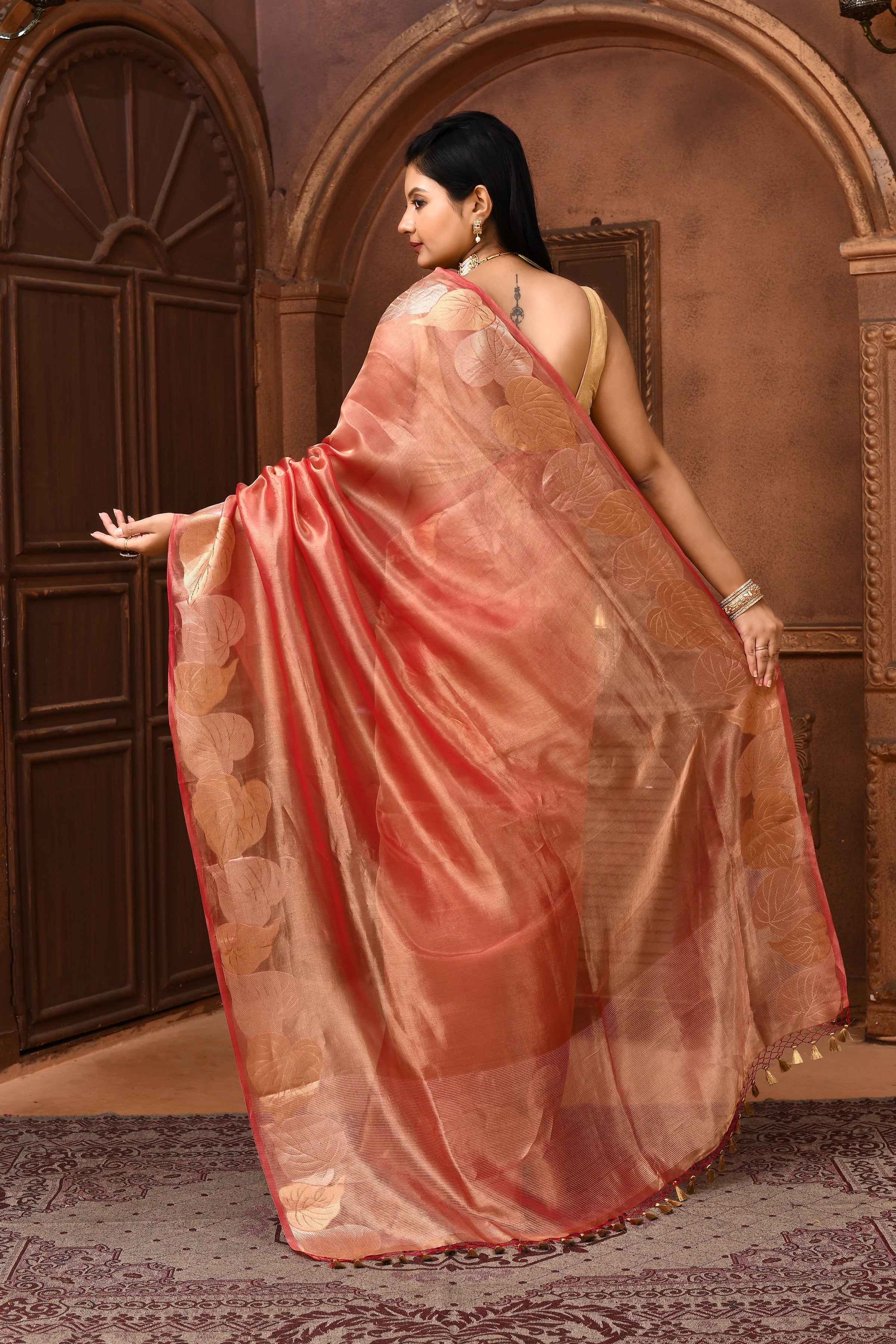 Banarasi tissue silk saree with leaf pattern woven border-Magenta