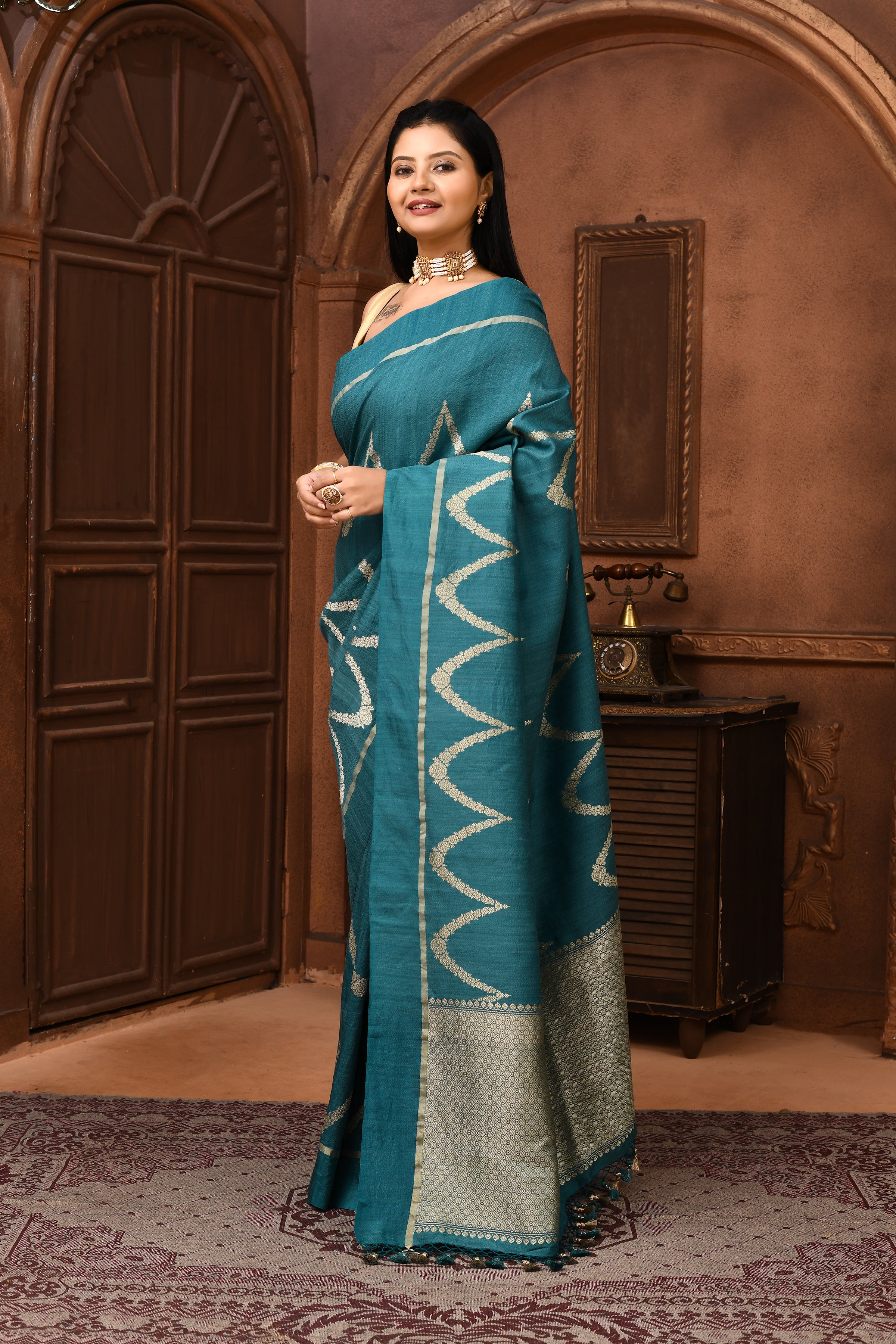 Pure handloom tussar silk Banarasi saree with kadwa weaving-Teal blue