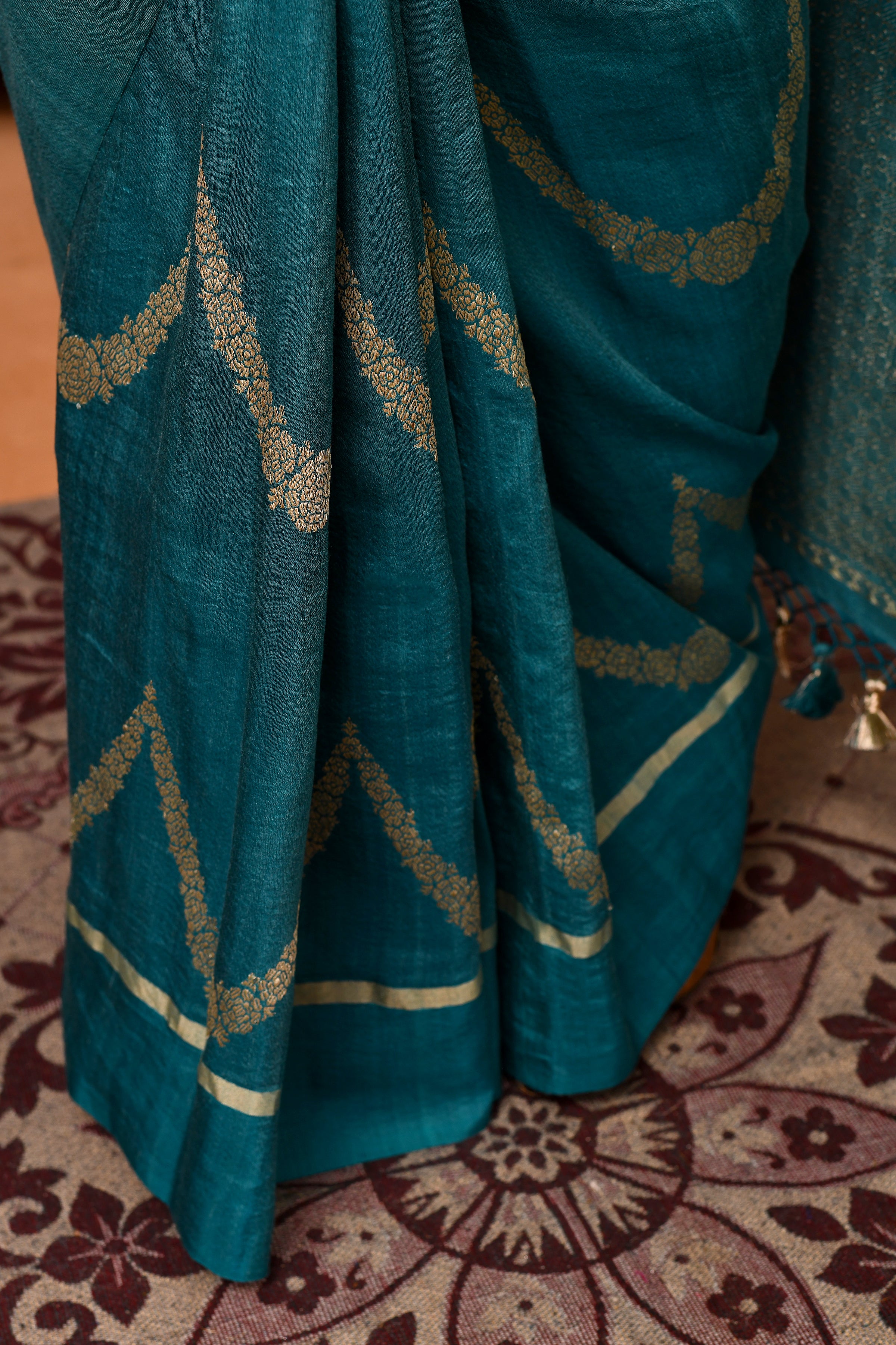 Pure handloom tussar silk Banarasi saree with kadwa weaving-Teal blue