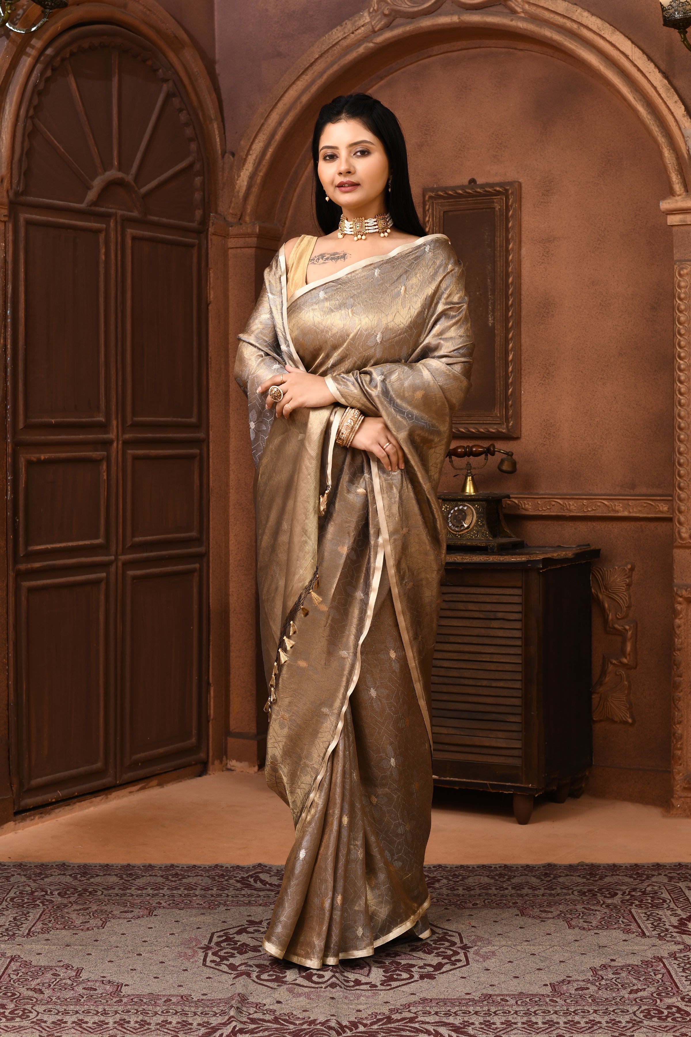 Banarasi tissue silk saree with kadwa weaving-Grey